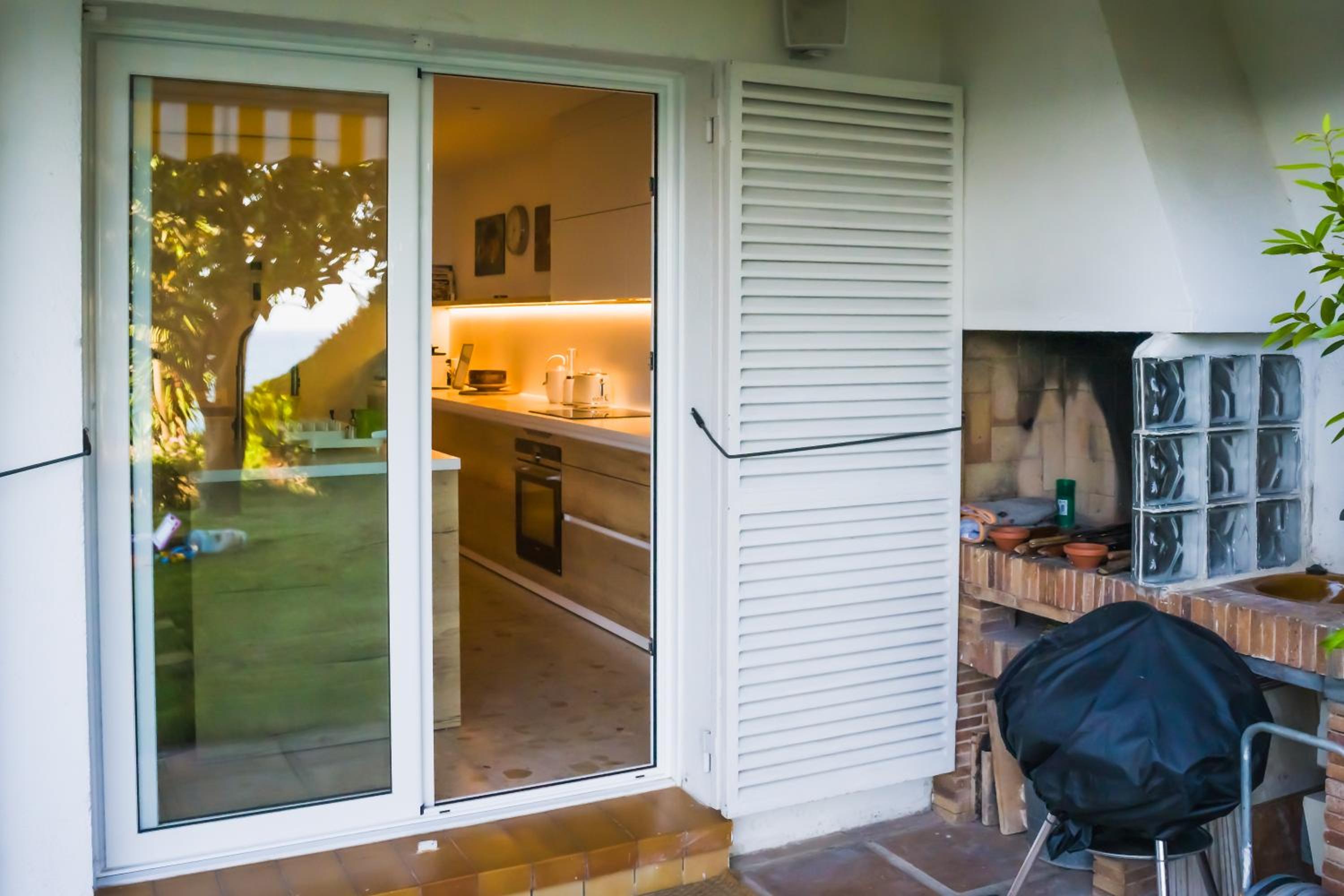 Fantástica casa frente al mar con jardín privado