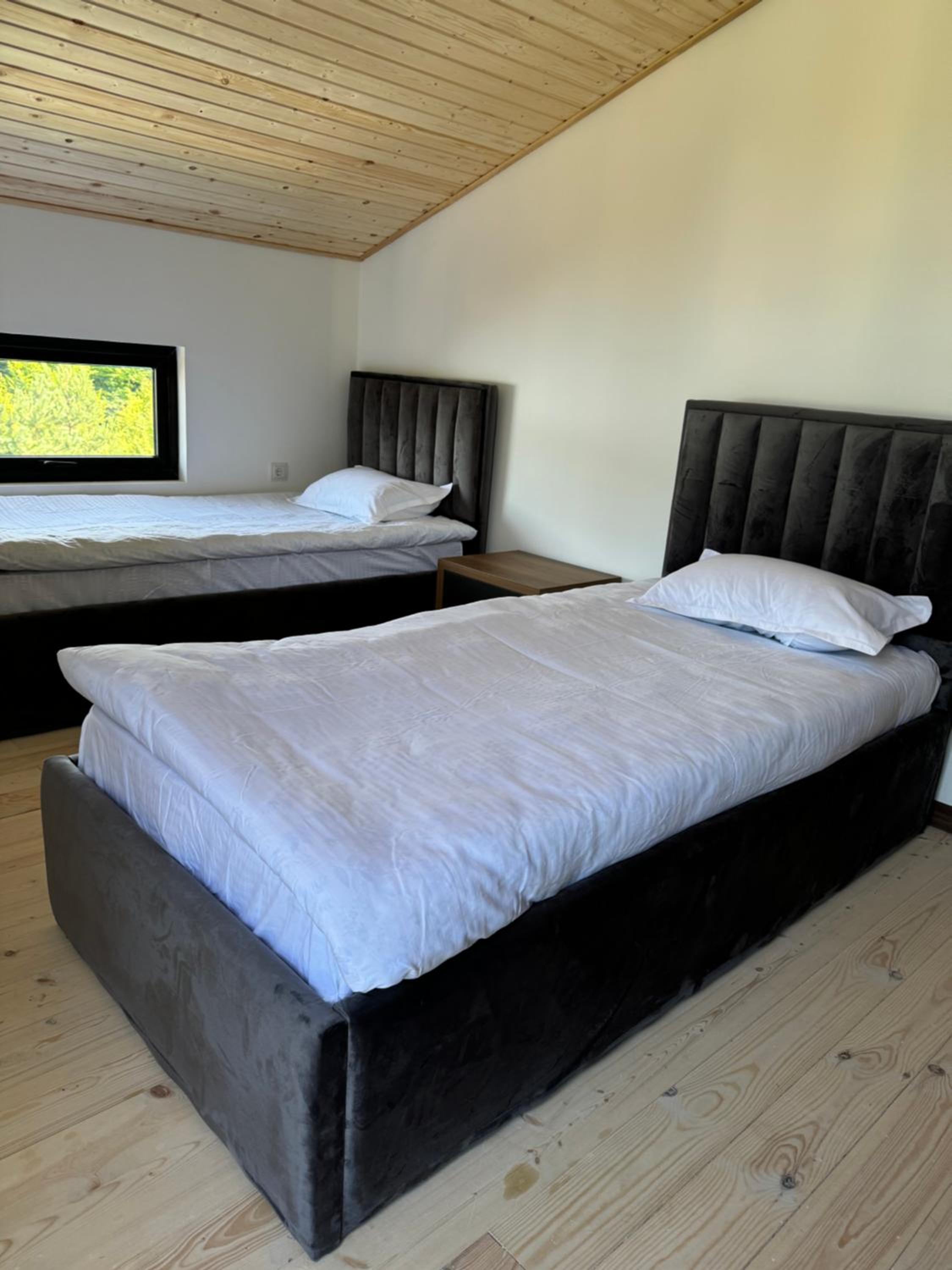 Shaori Lake Cottages
