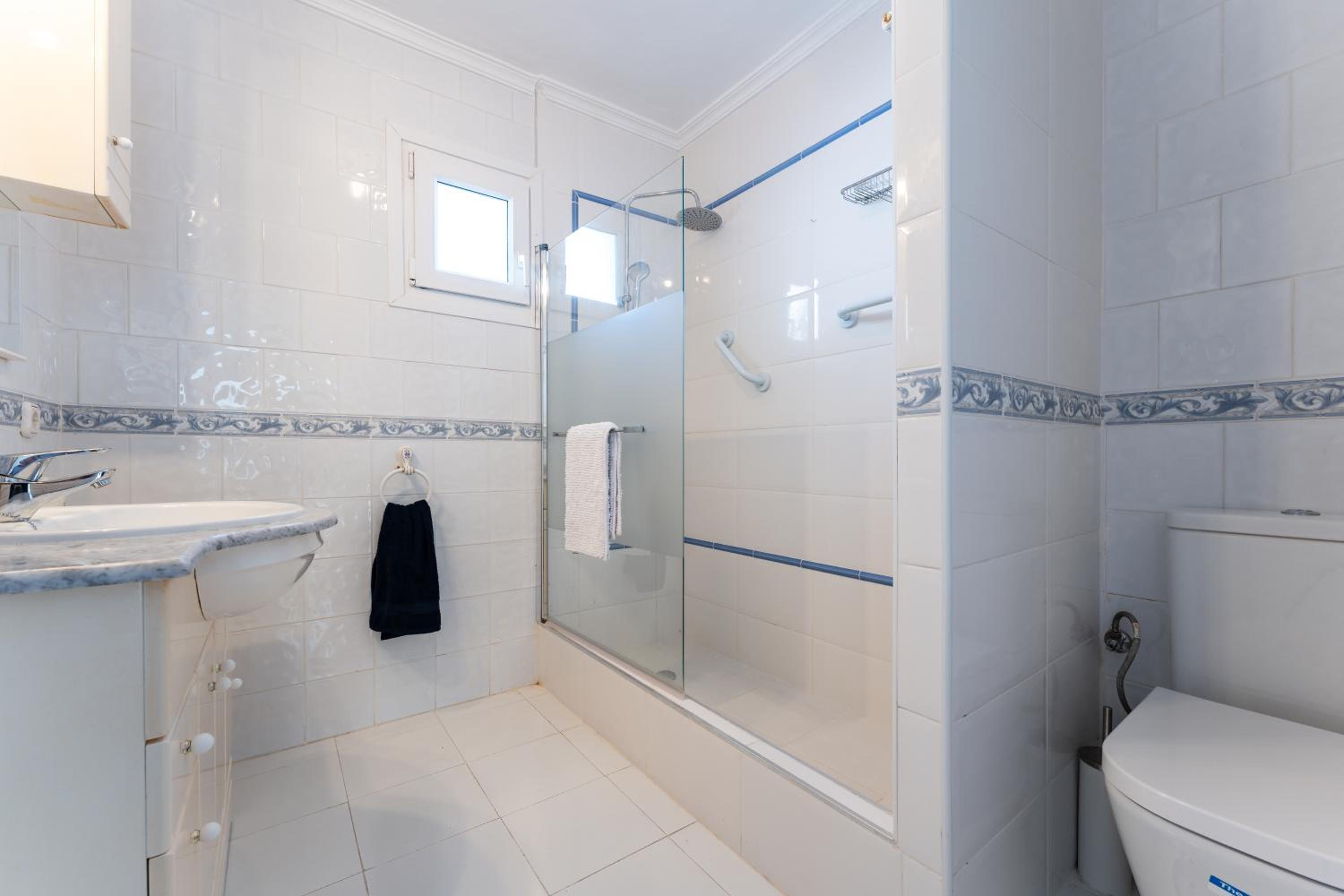 Casa con jardin privado