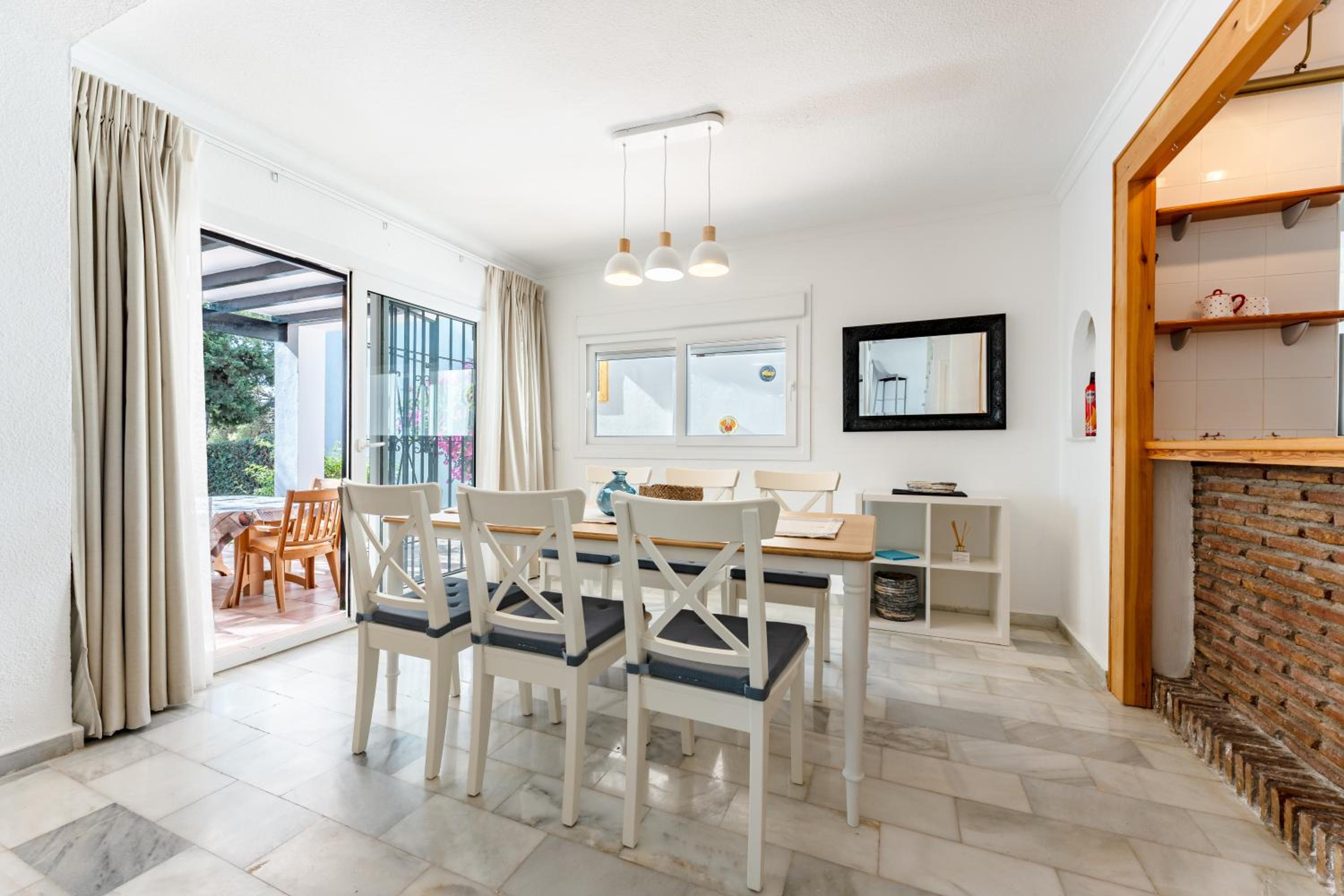 Casa con jardin privado