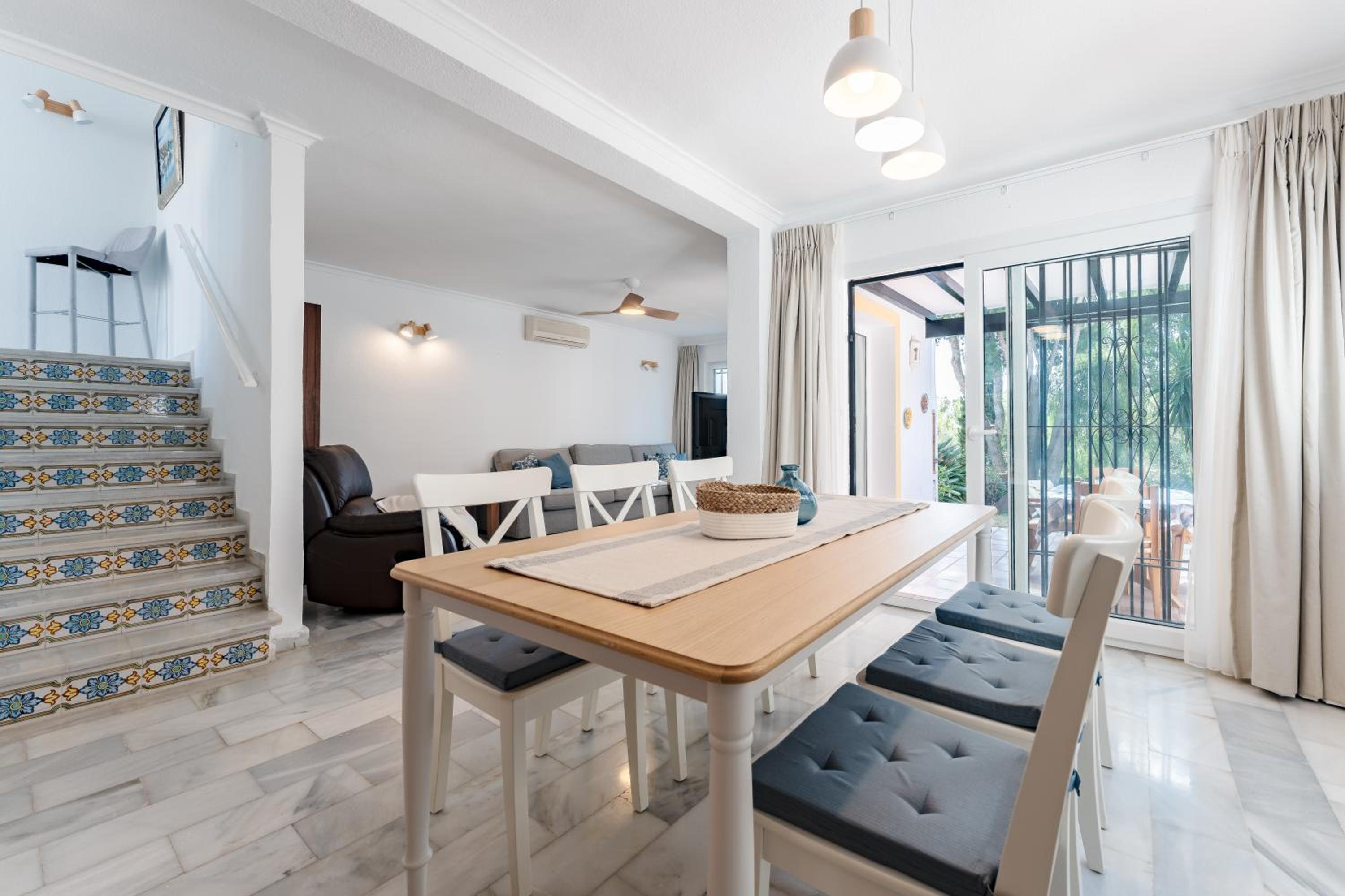 Casa con jardin privado
