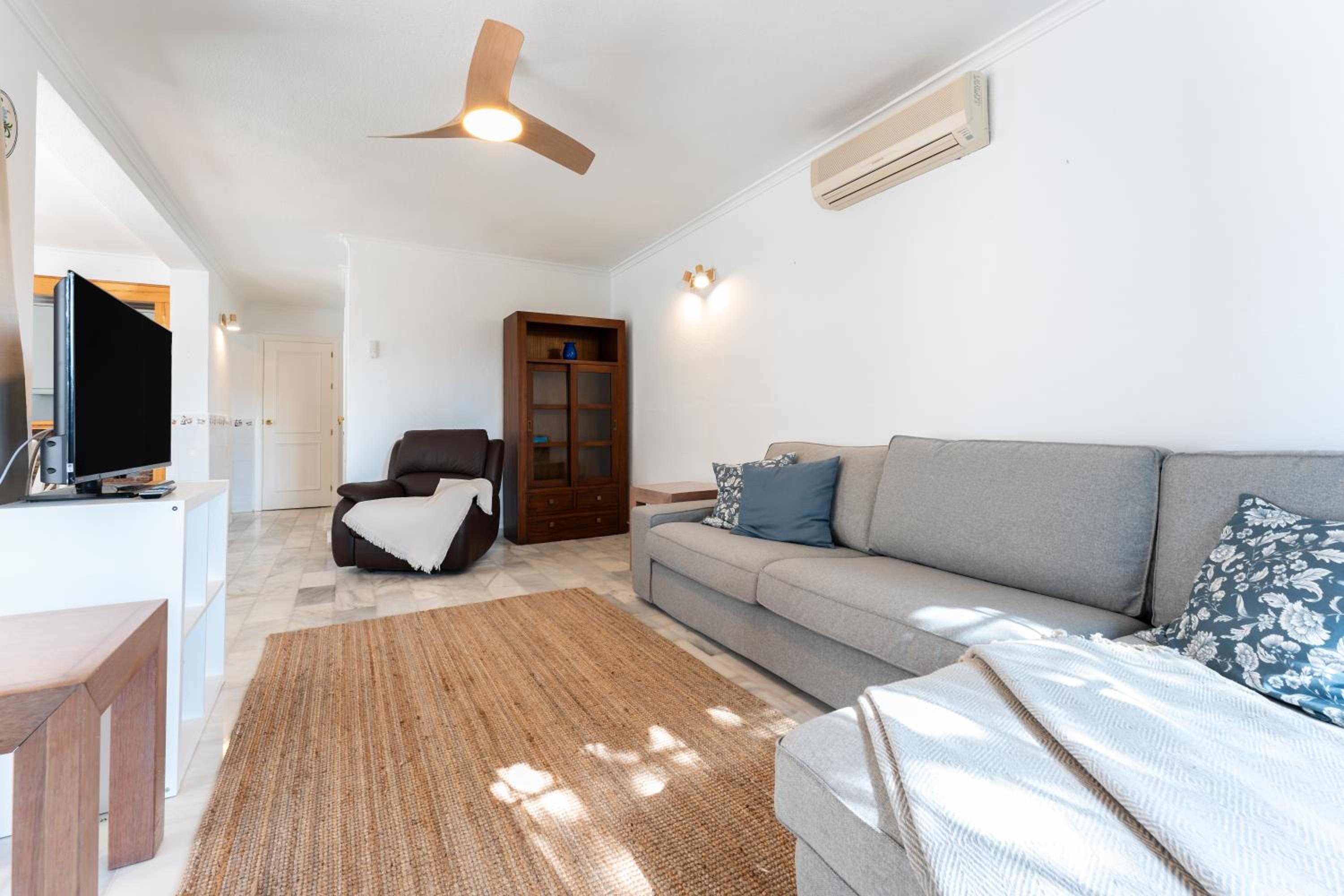 Casa con jardin privado