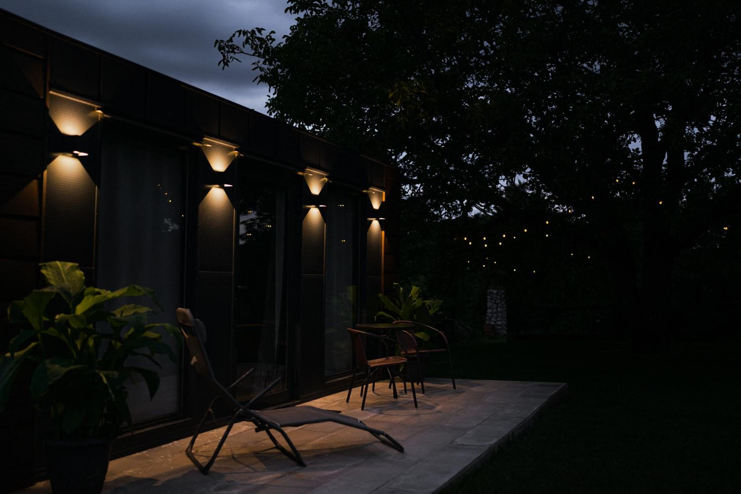 TINY HOUSE mezi sklepy