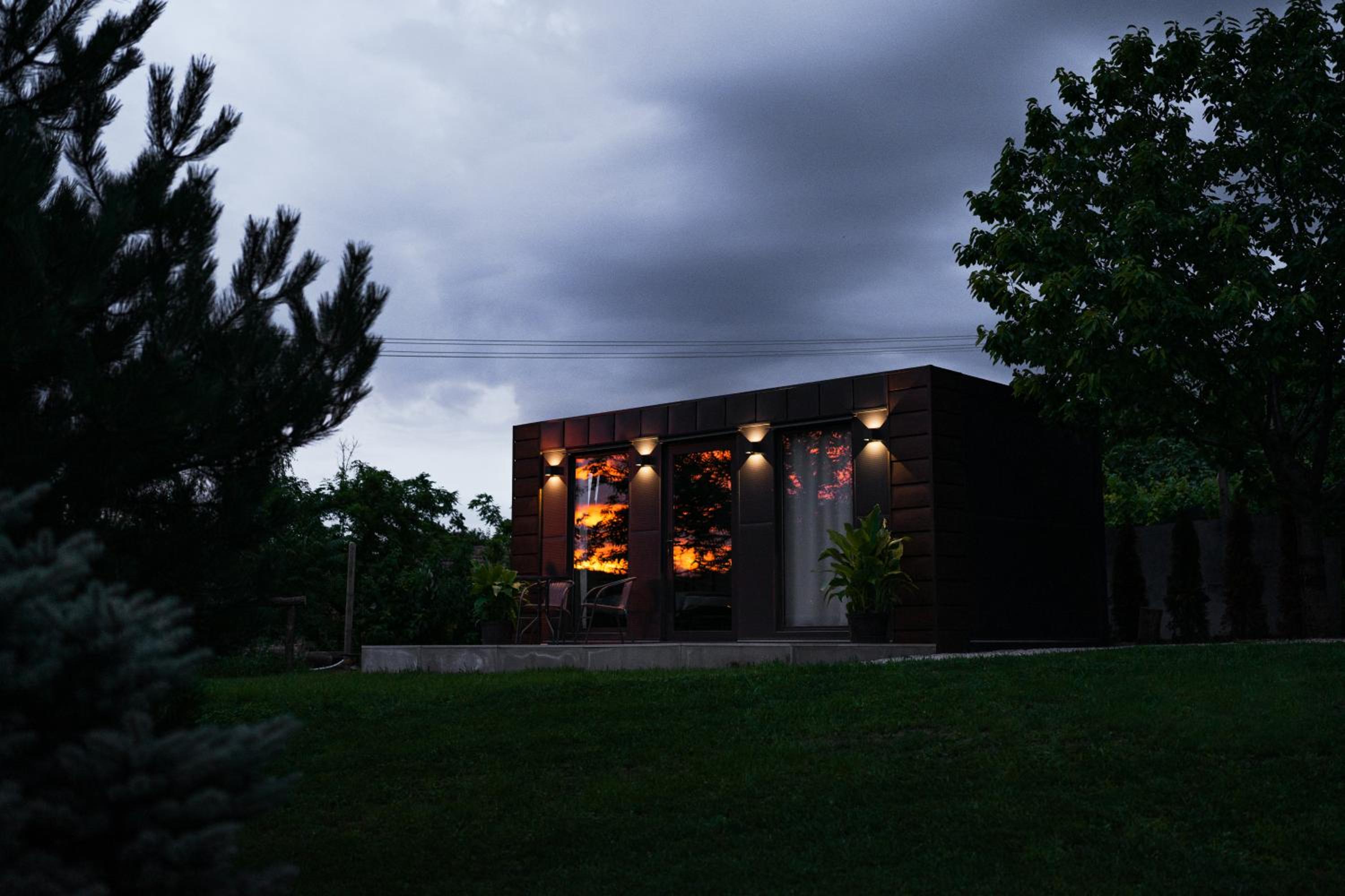 TINY HOUSE mezi sklepy