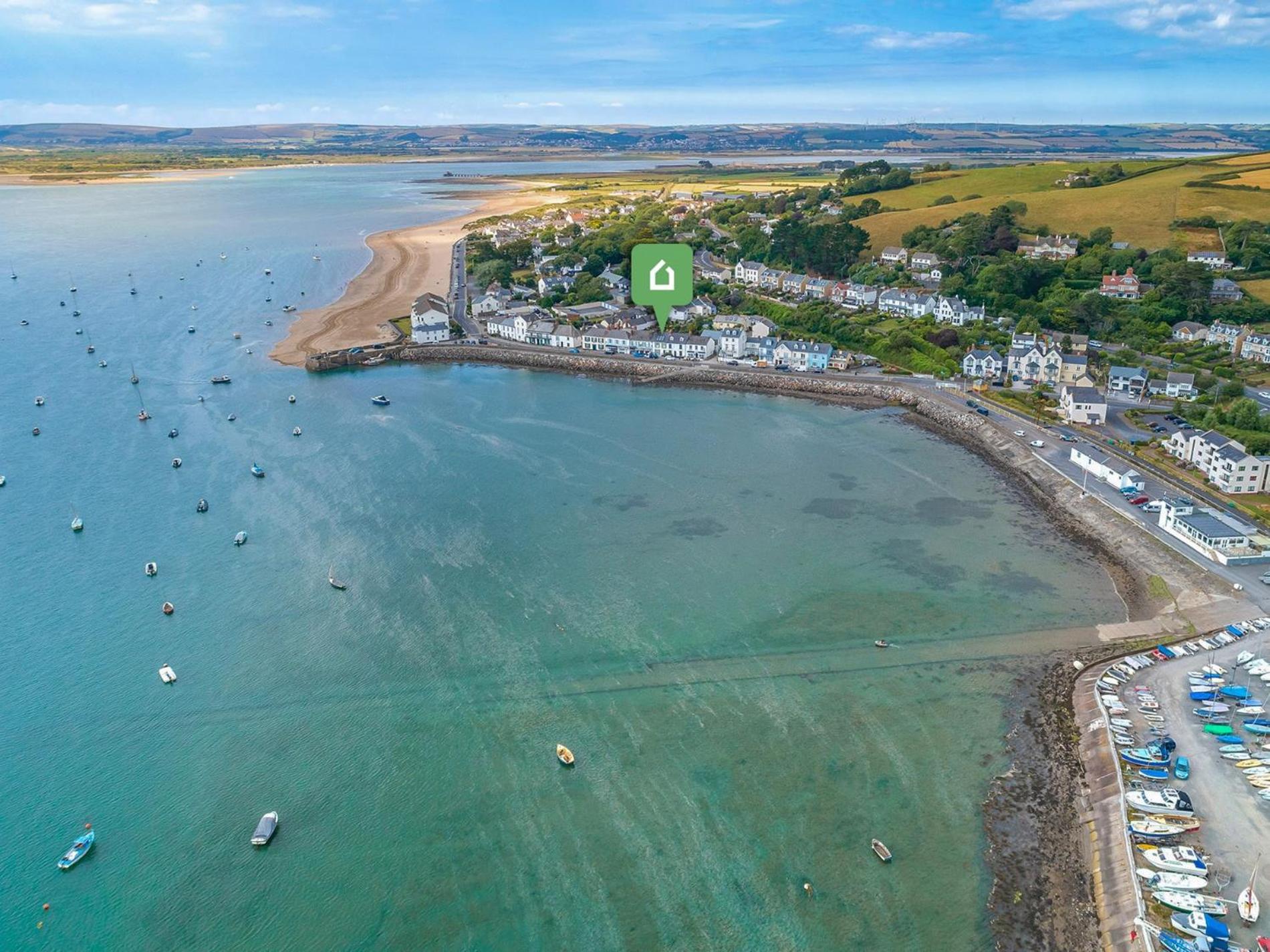 4 Bed in Bideford oc-incot view 4