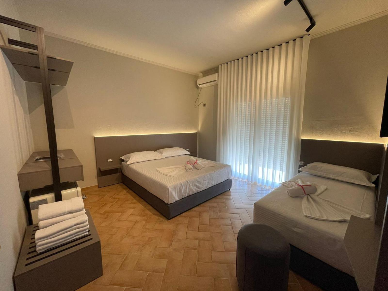 Villa Resa - Rooms