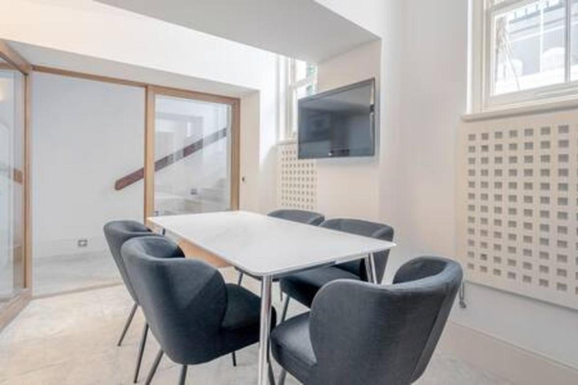 Spacious modern 2bed2.5bath in Pimlico-Victoria