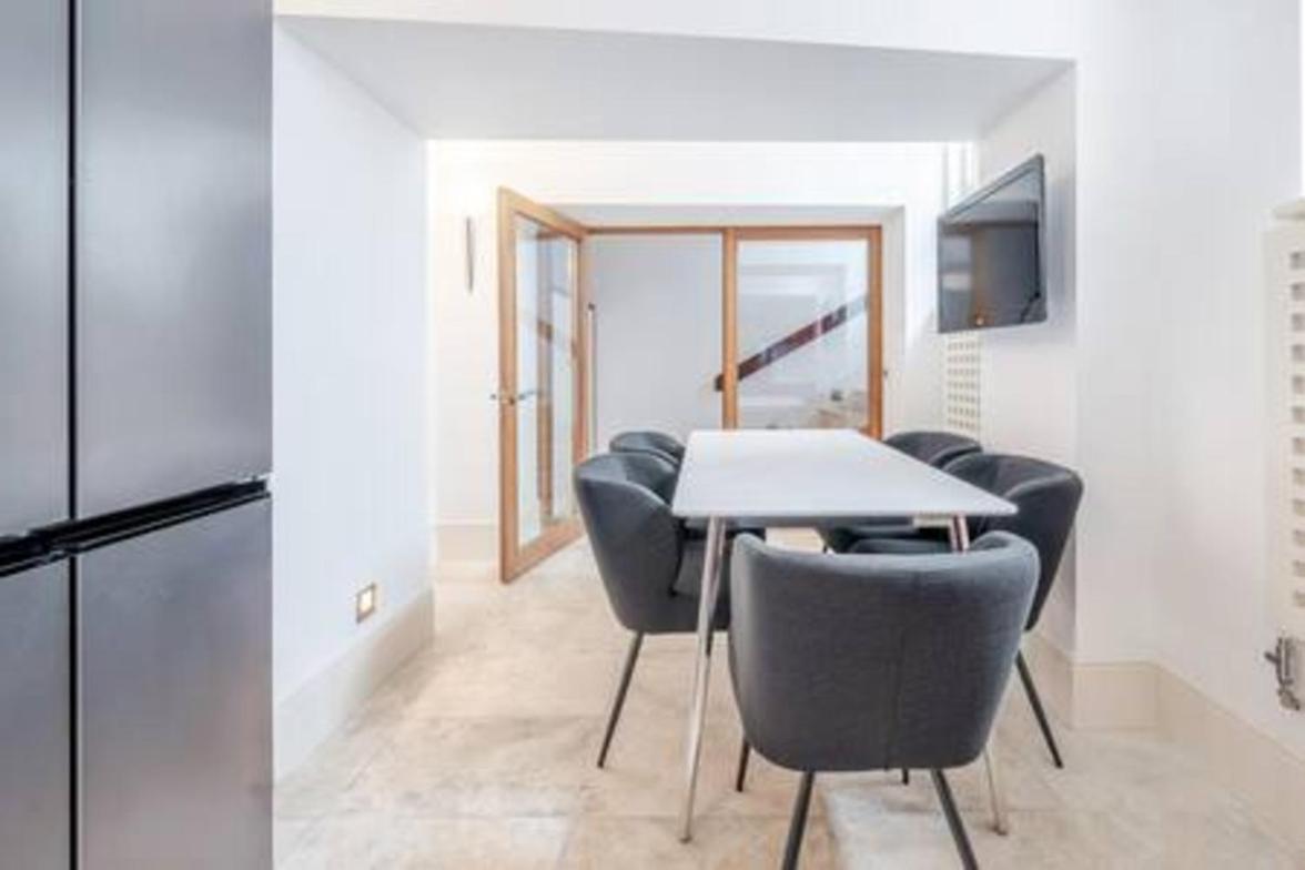 Spacious modern 2bed2.5bath in Pimlico-Victoria