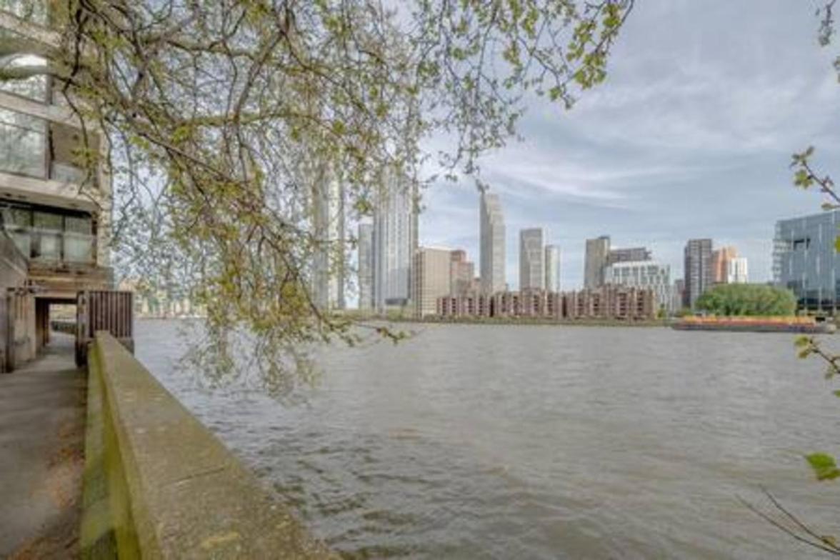 Spacious modern 2bed2.5bath in Pimlico-Victoria