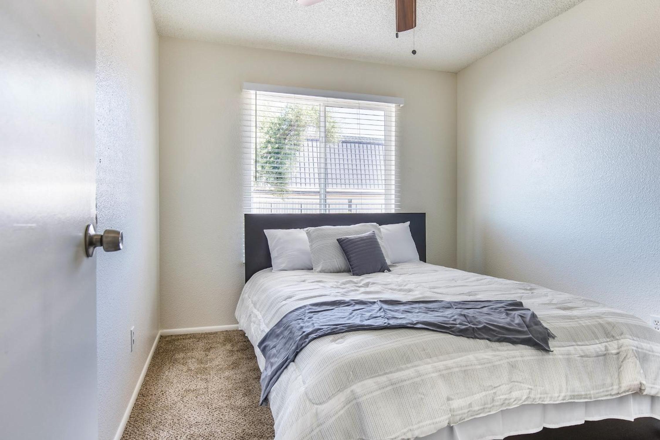 Cozy 3BR House Near Attractions & Shopping view 4