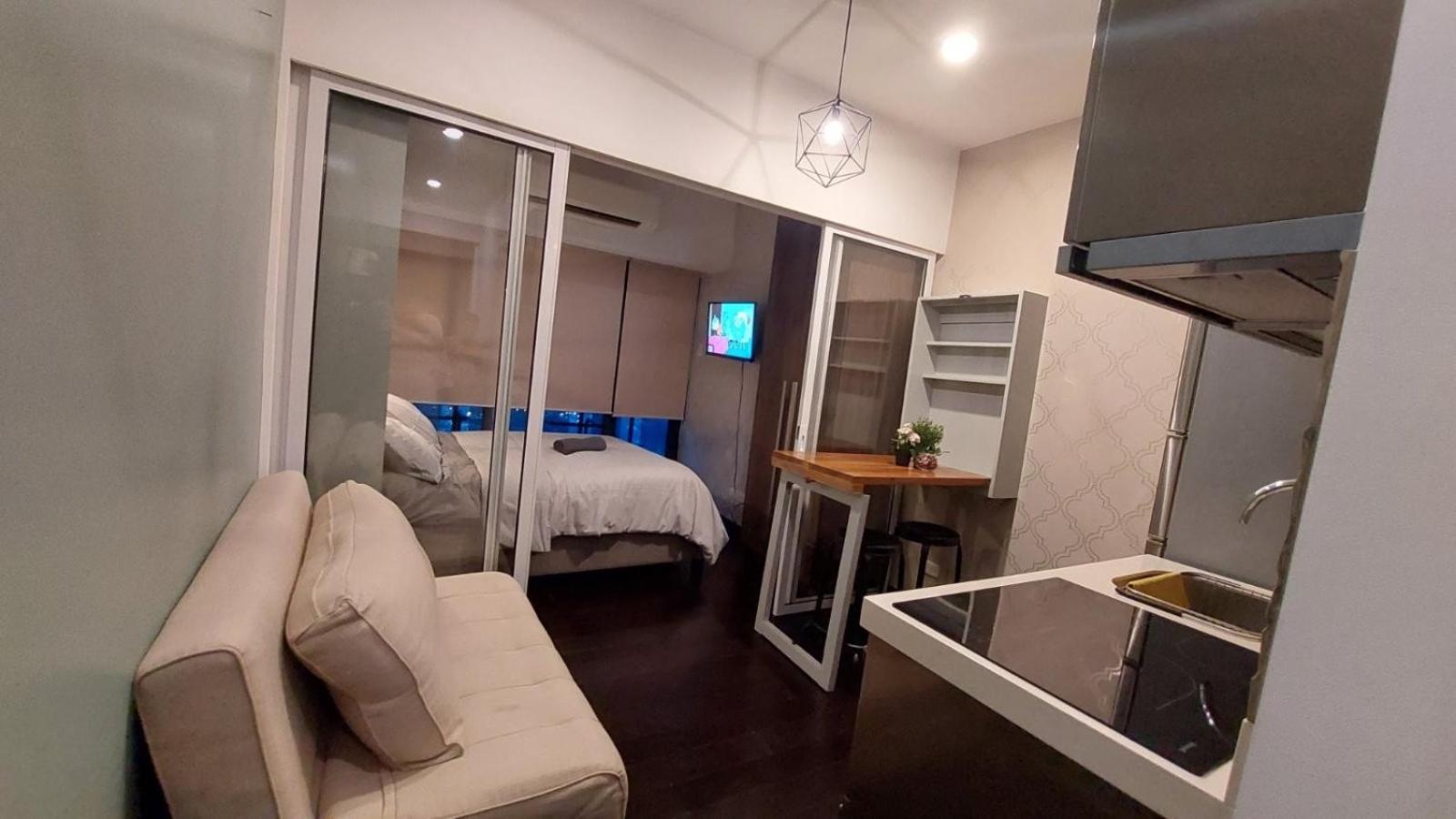 Condo in makati view 5