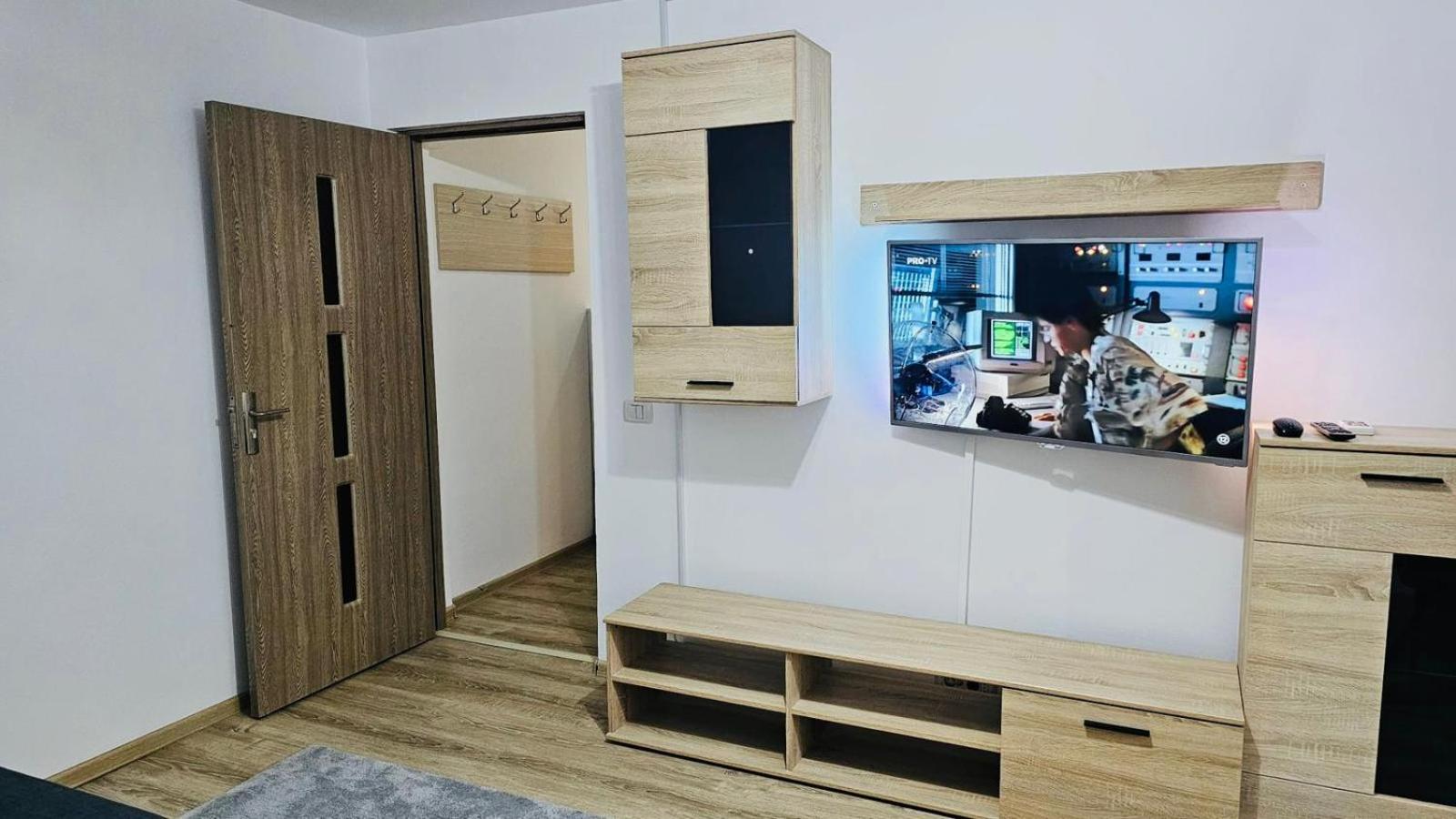 Summer Apartment