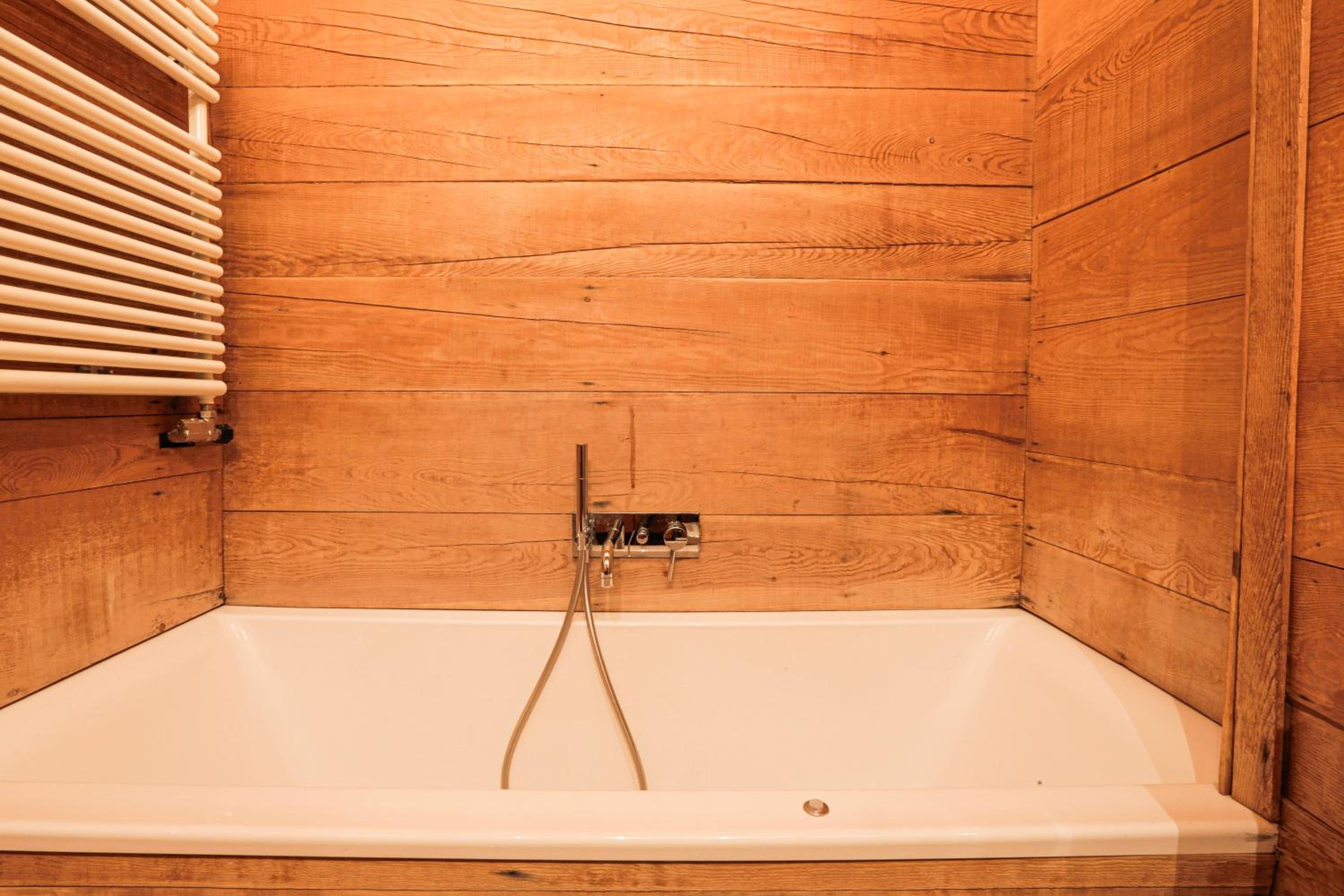 The Dream - Elegant Apartment, 5 Minutes from St Moritz