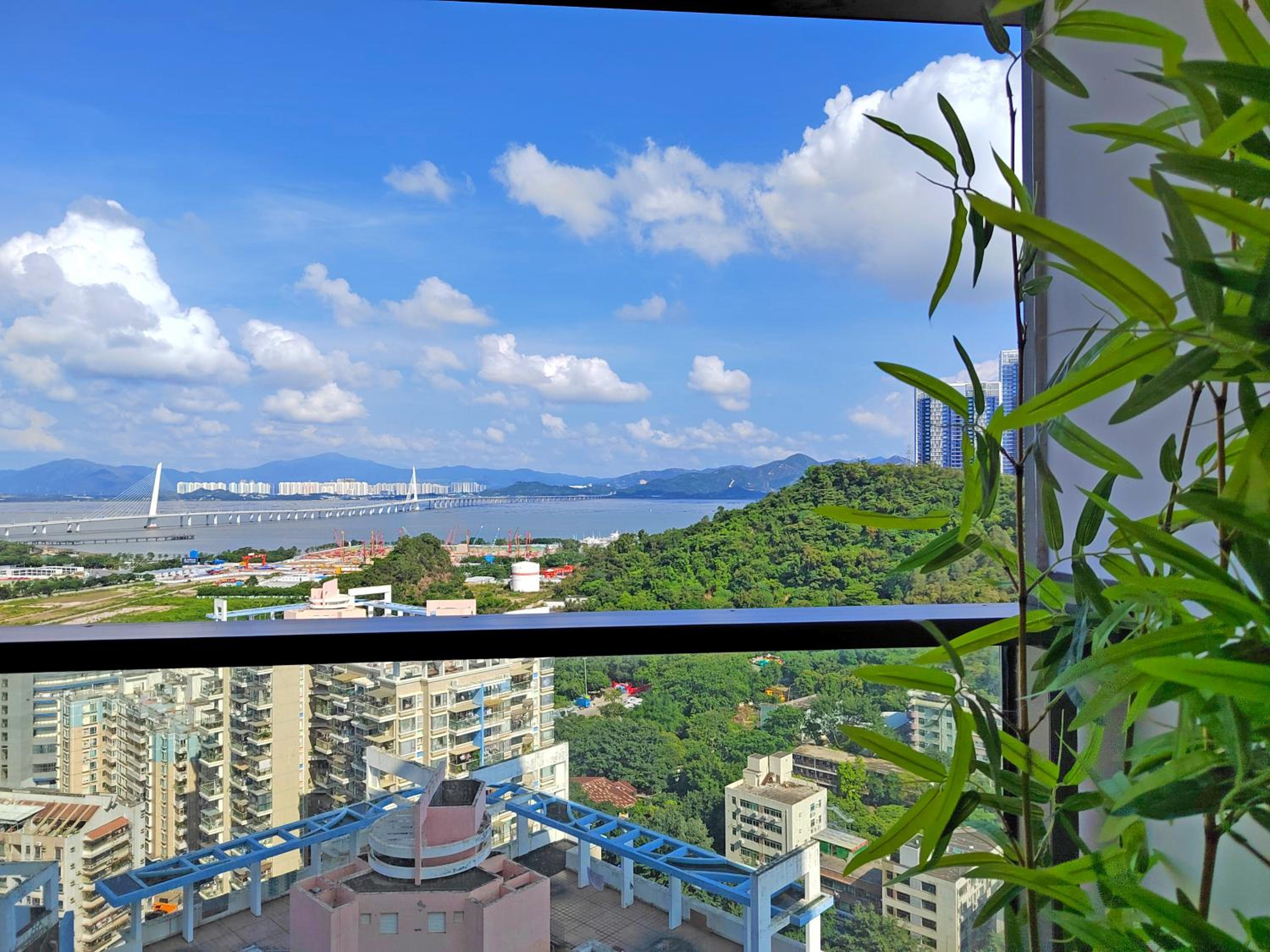 Interact China Fine Condo Shenzhen Bay