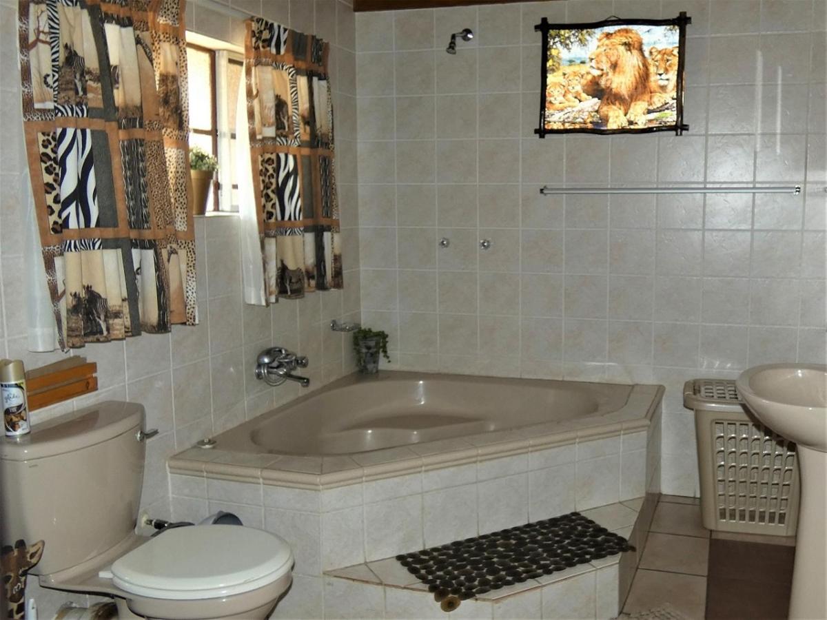 Weltevrede Lodge - Self Catering Houses view 3