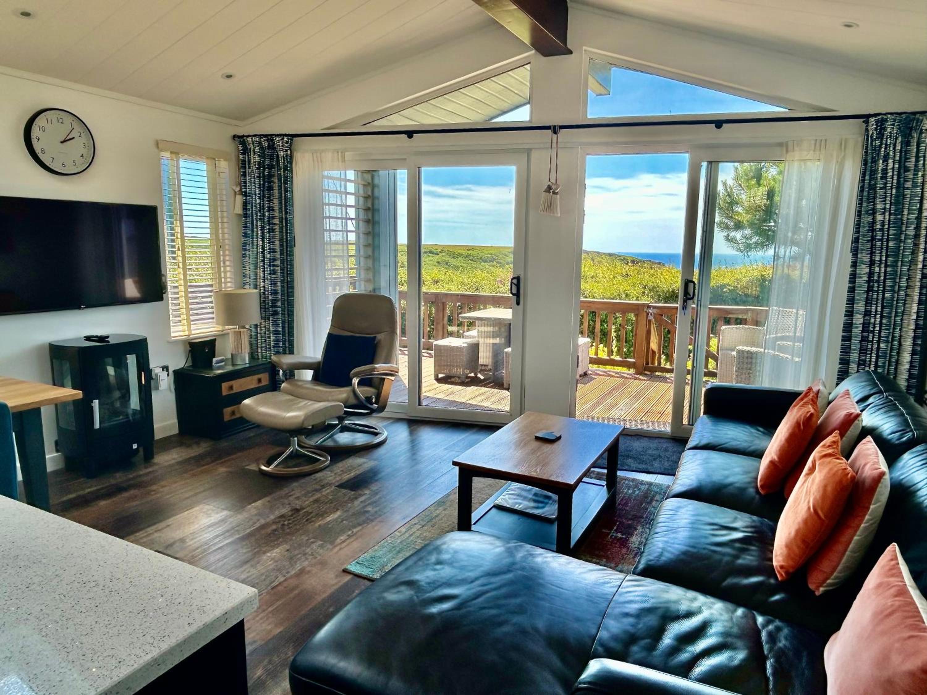 22 Salcombe Retreat Uninterrupted View to the Sea view 2