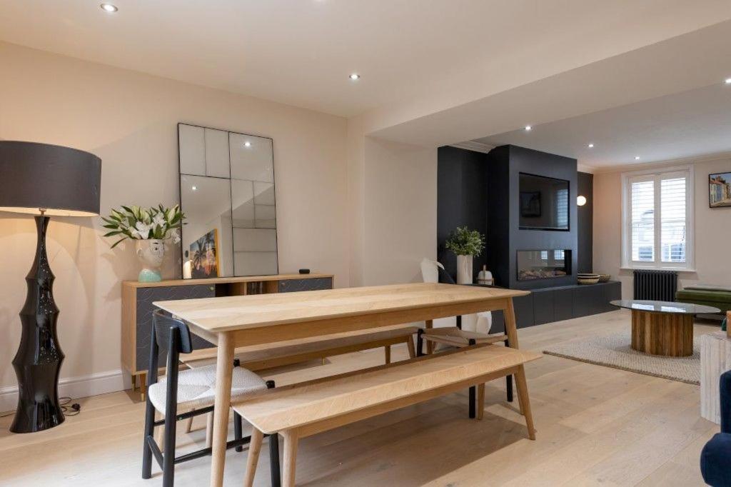 10 East Street view 3