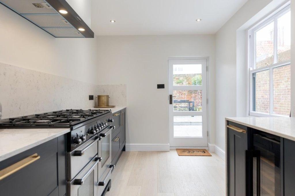10 East Street view 4