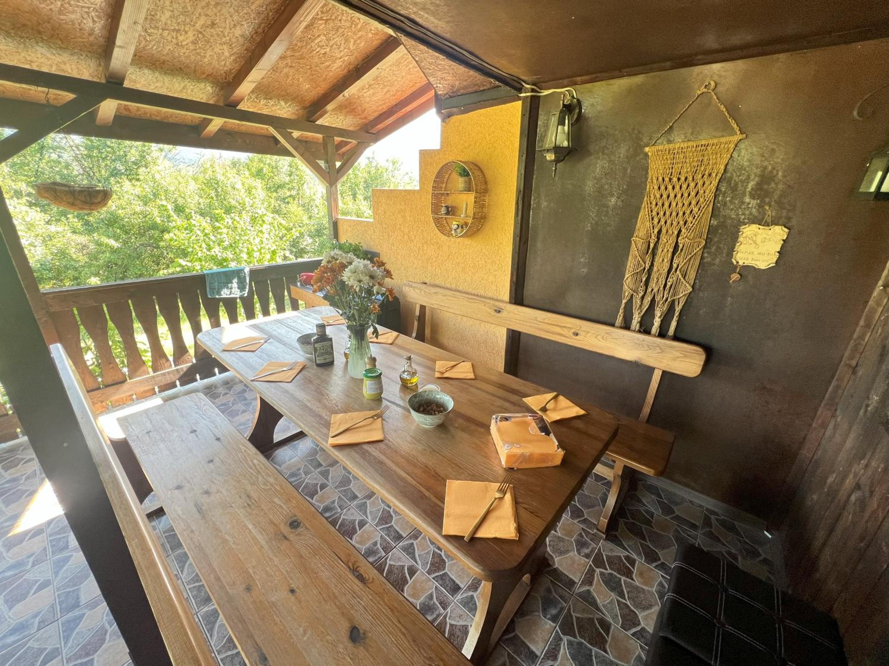 Cozy Quiet Retreat 70km from Sofia