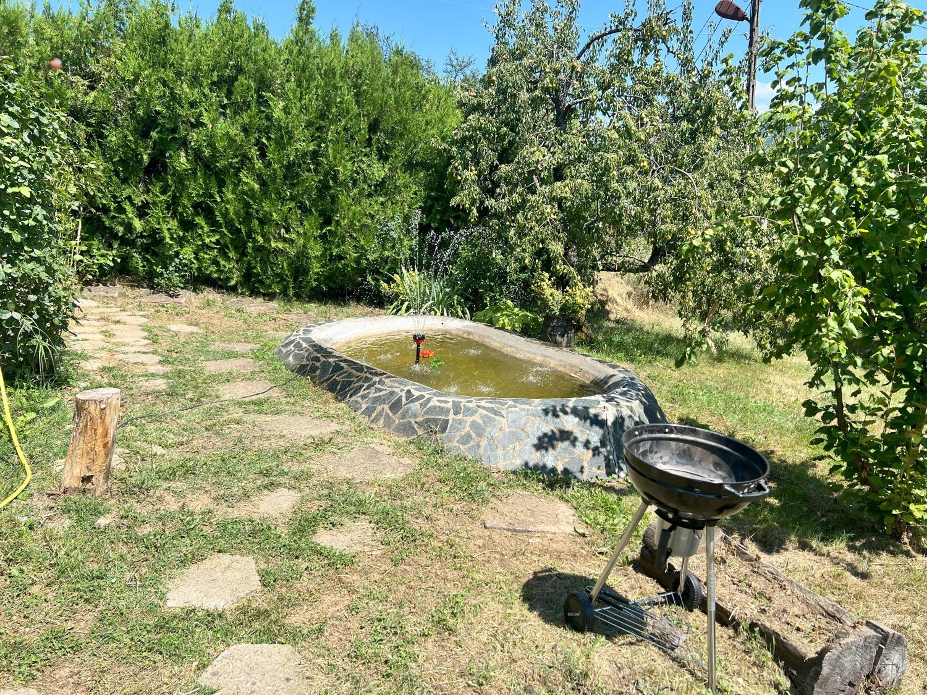 Cozy Quiet Retreat 70km from Sofia