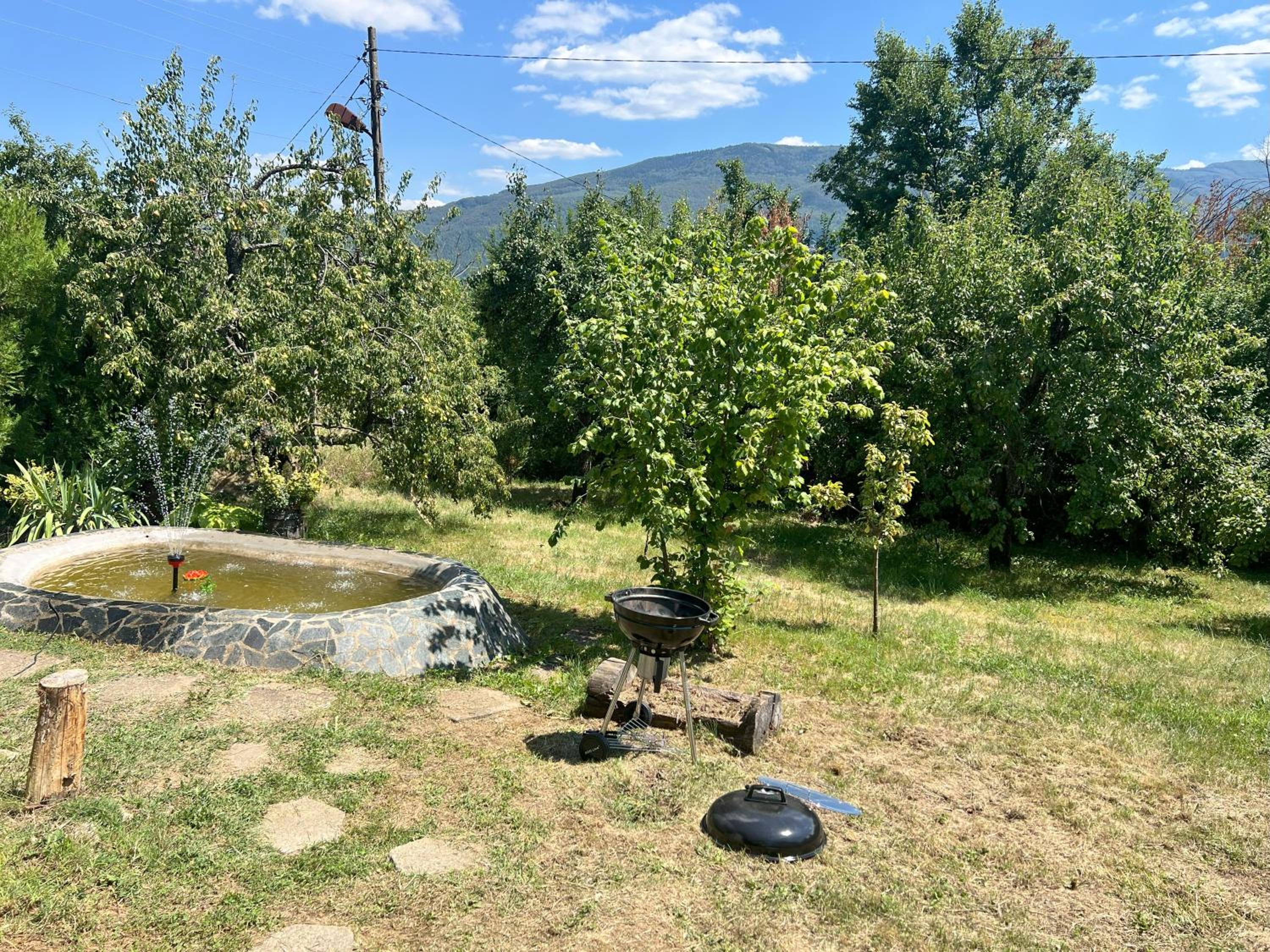 Cozy Quiet Retreat 70km from Sofia
