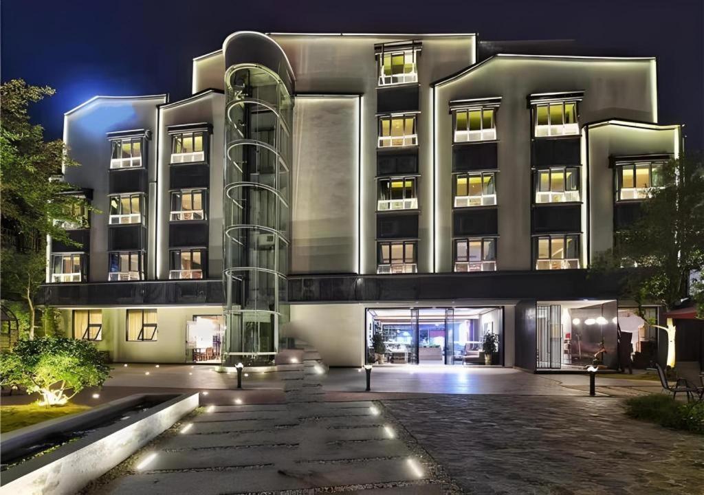 Immersing Hotels & Resort Yunzhu Meiyuan Wuyishan Impression Dahongpao