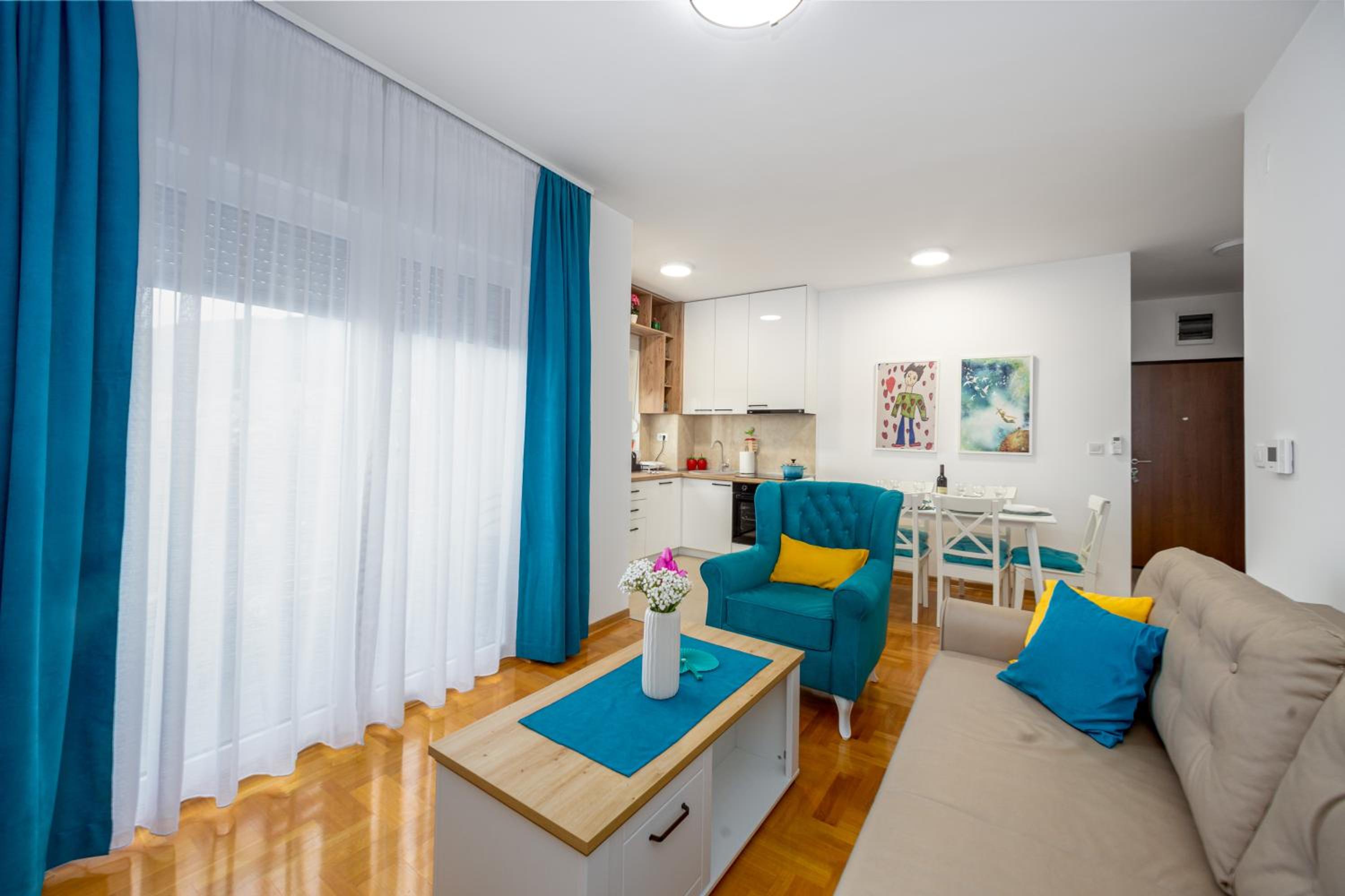 Two bedroom apartment Mali princ view 3