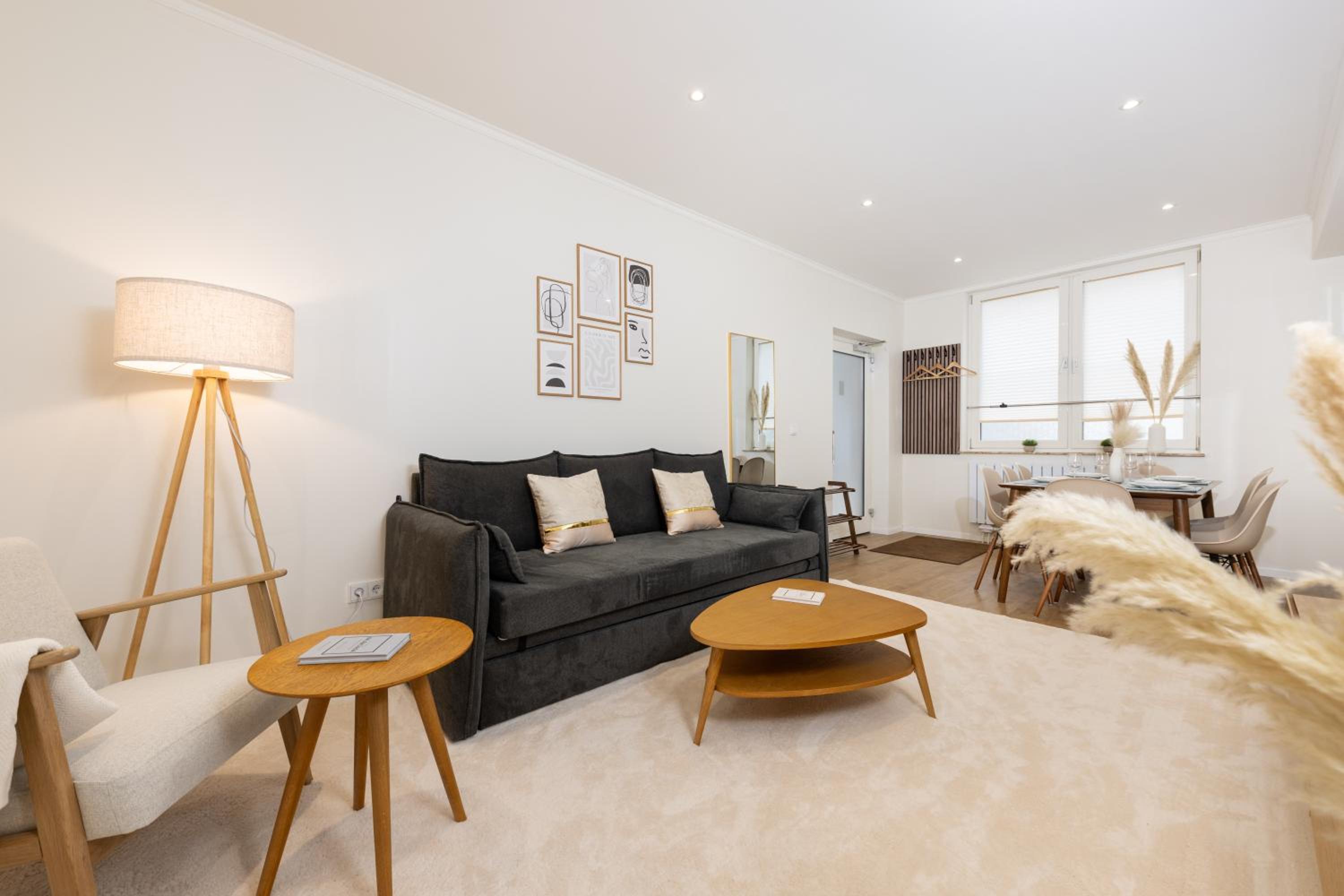 120sqm & 5-room luxury apartment with 2 bathrooms