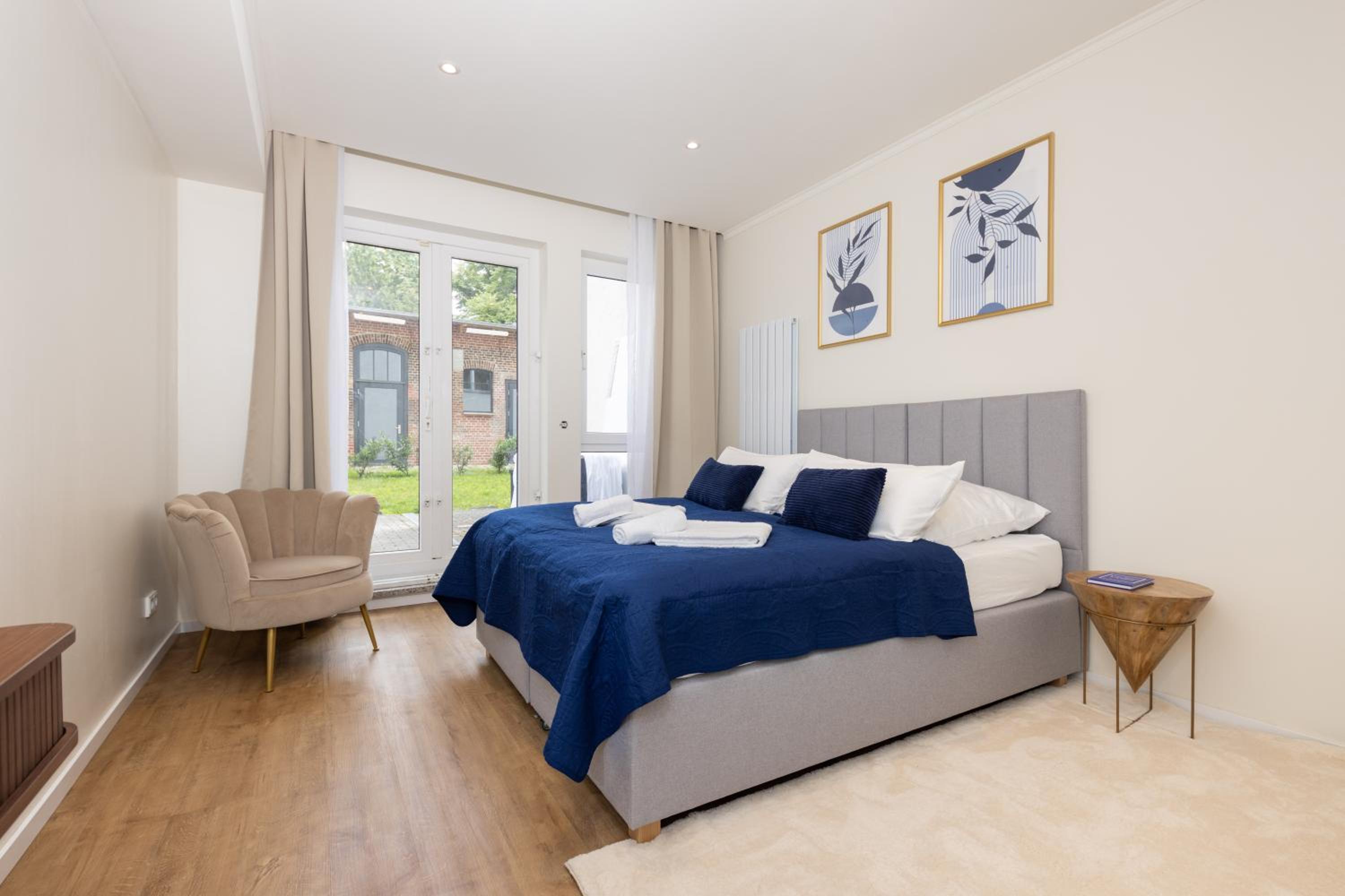 120sqm & 5-room luxury apartment with 2 bathrooms