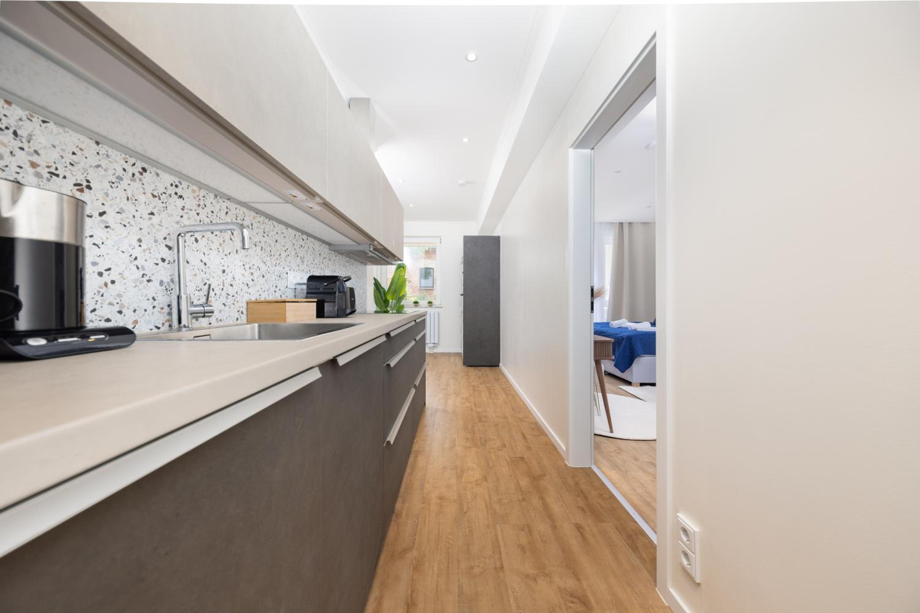 120sqm & 5-room luxury apartment with 2 bathrooms