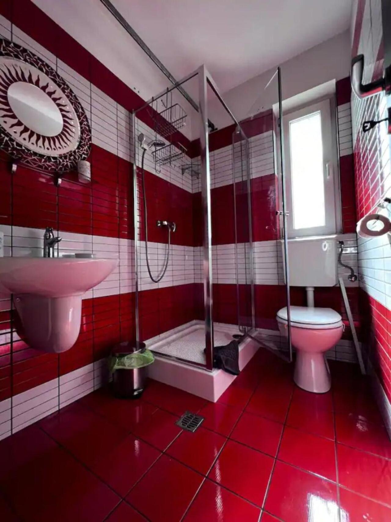Vila luminoasa cu curte privată view 2
