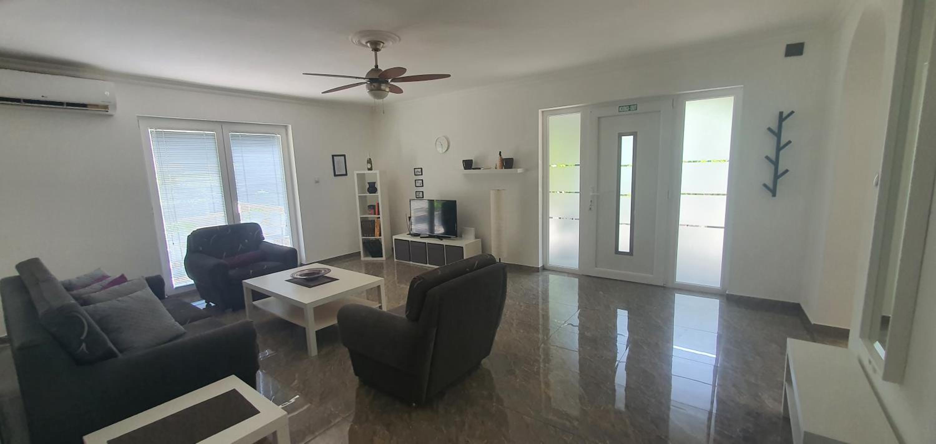 Silver Rose apartman