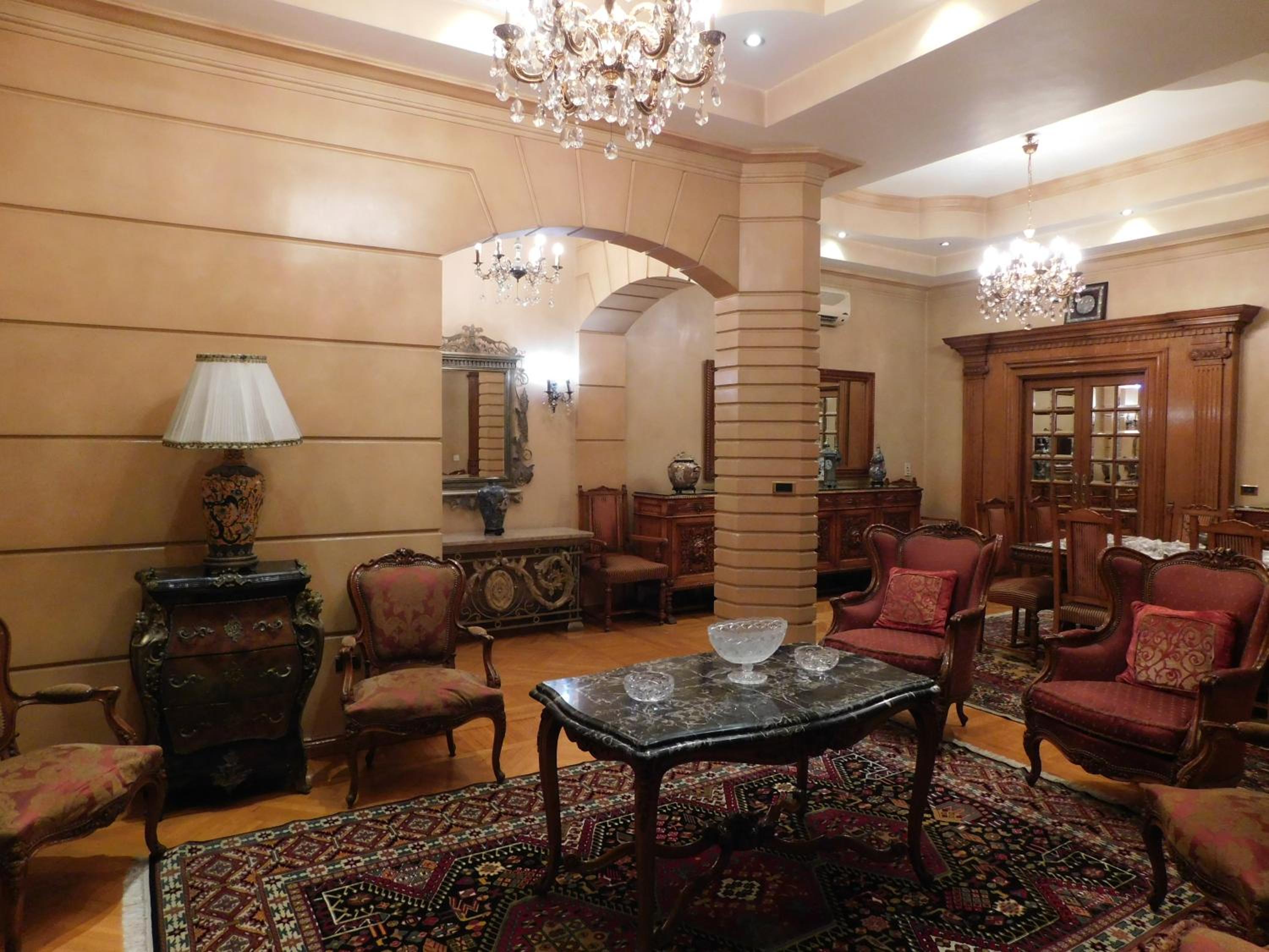 Down Town Luxury Apartment