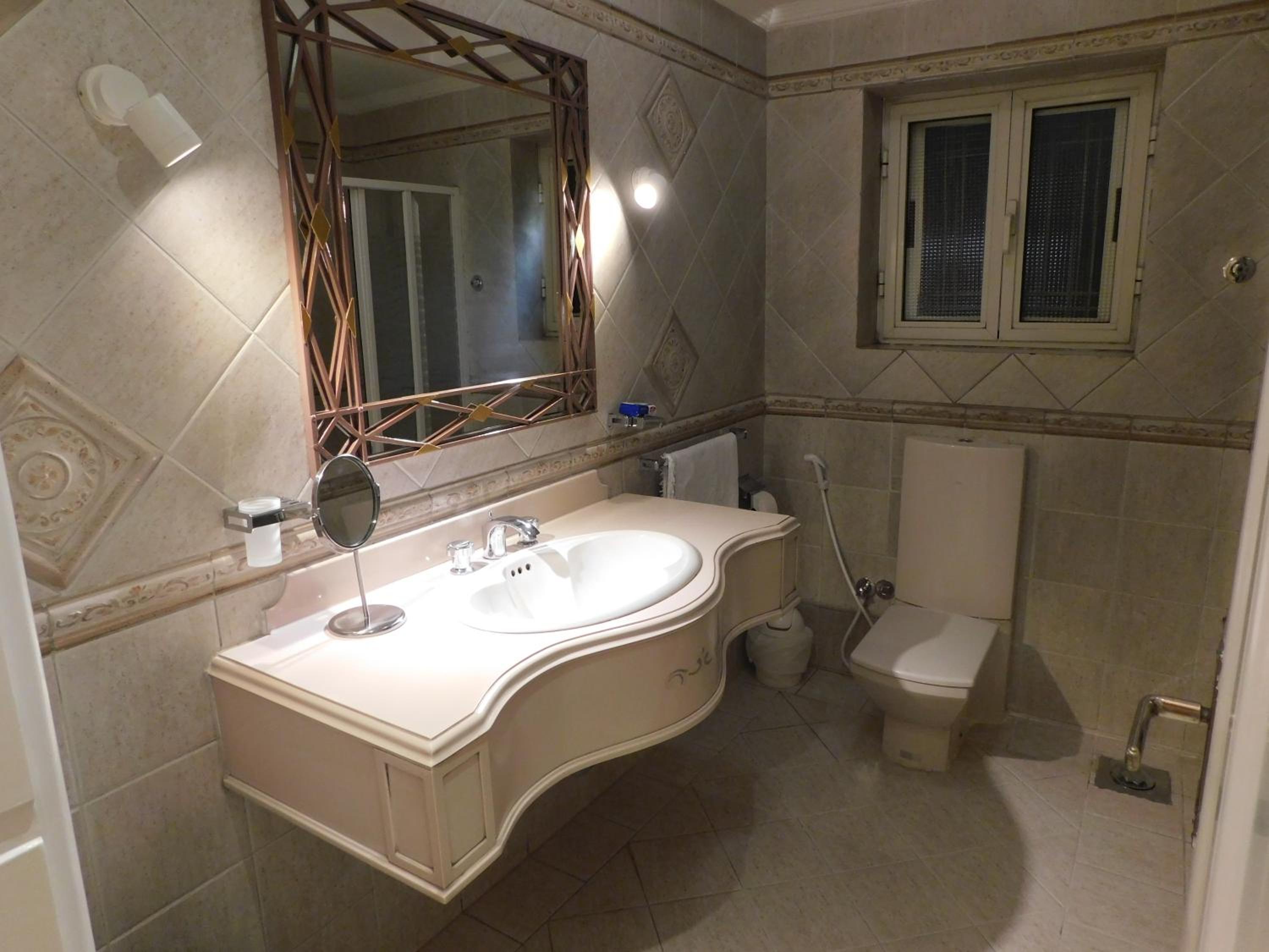 Down Town Luxury Apartment