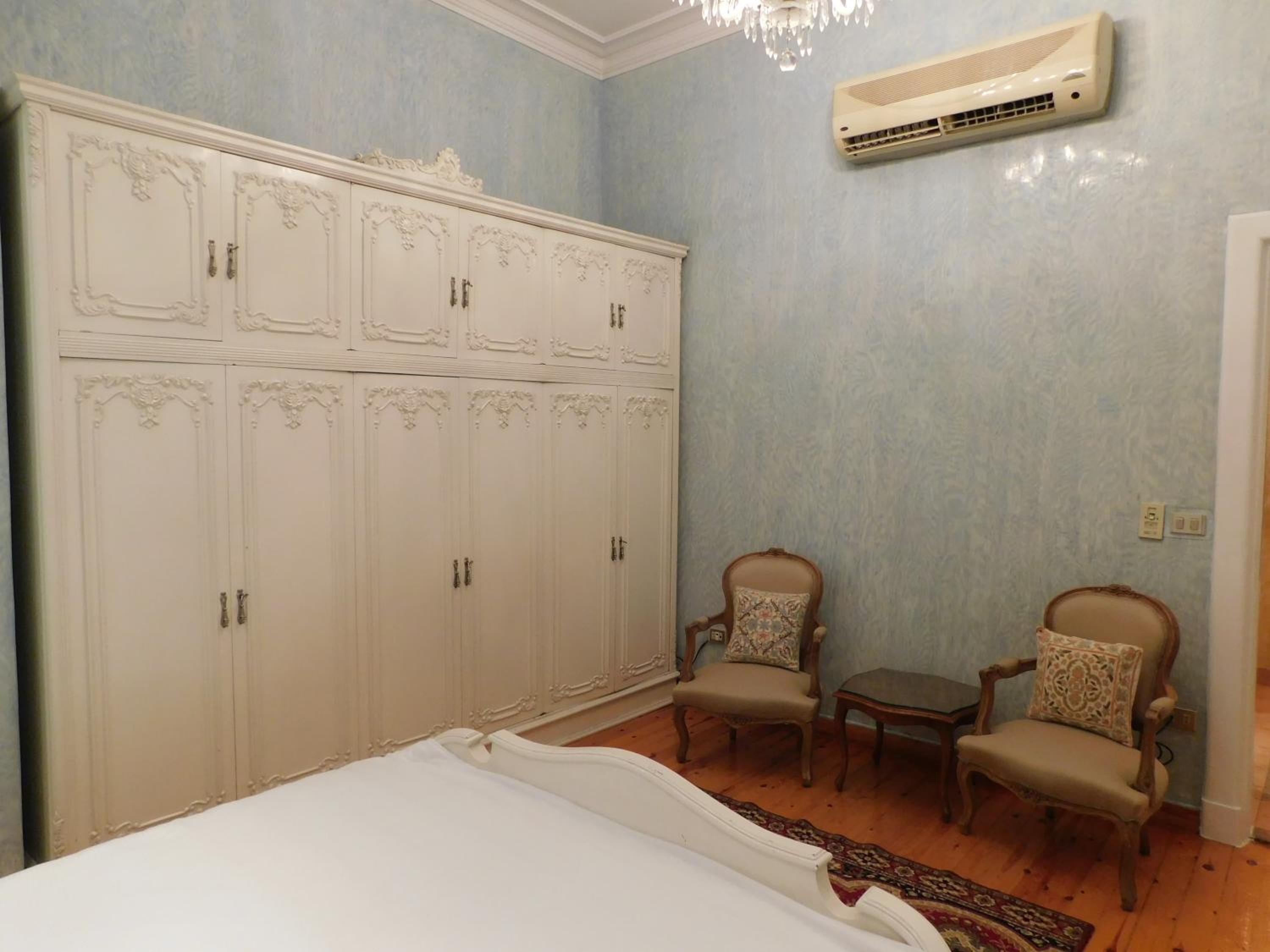 Down Town Luxury Apartment