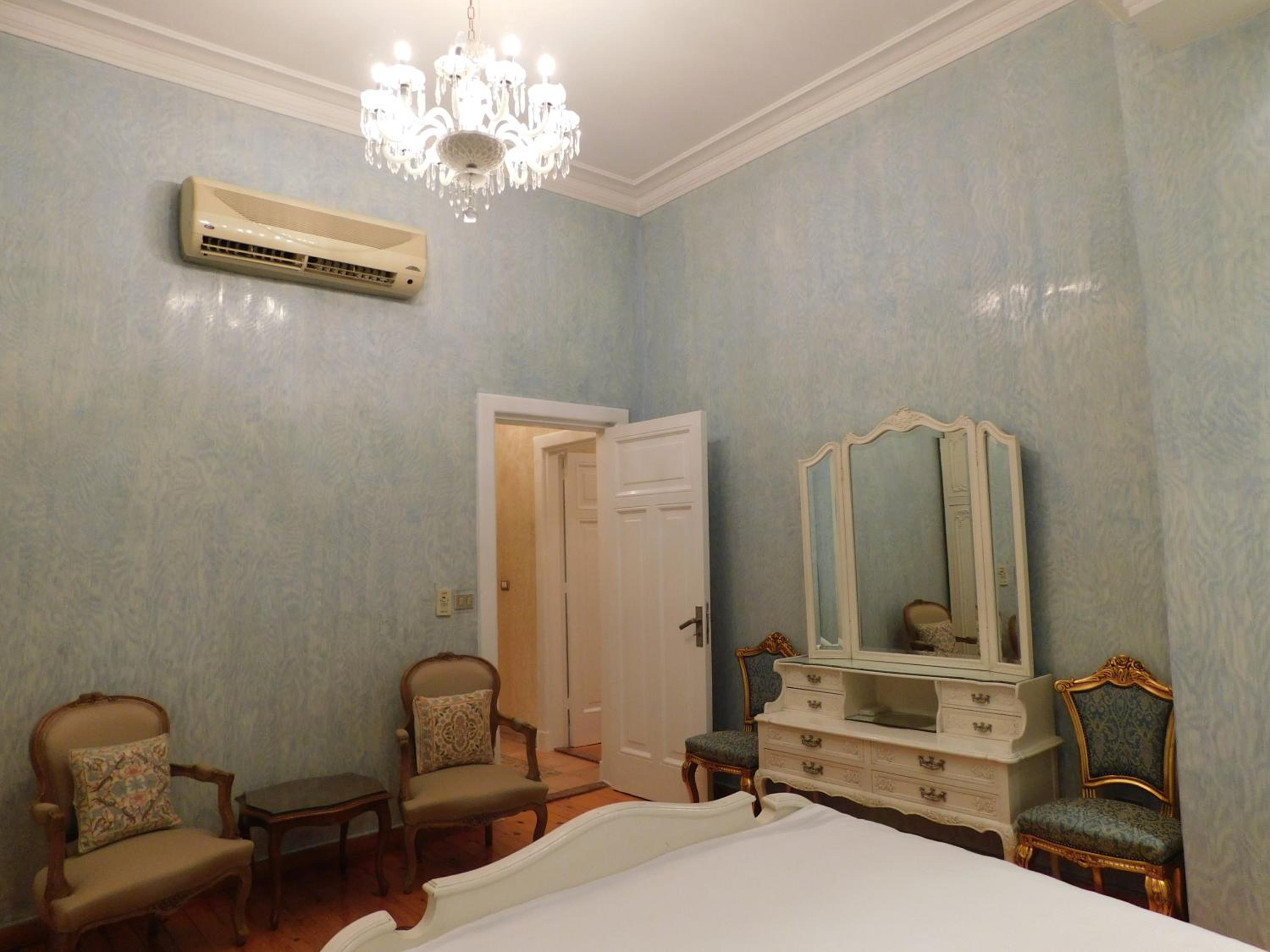 Down Town Luxury Apartment