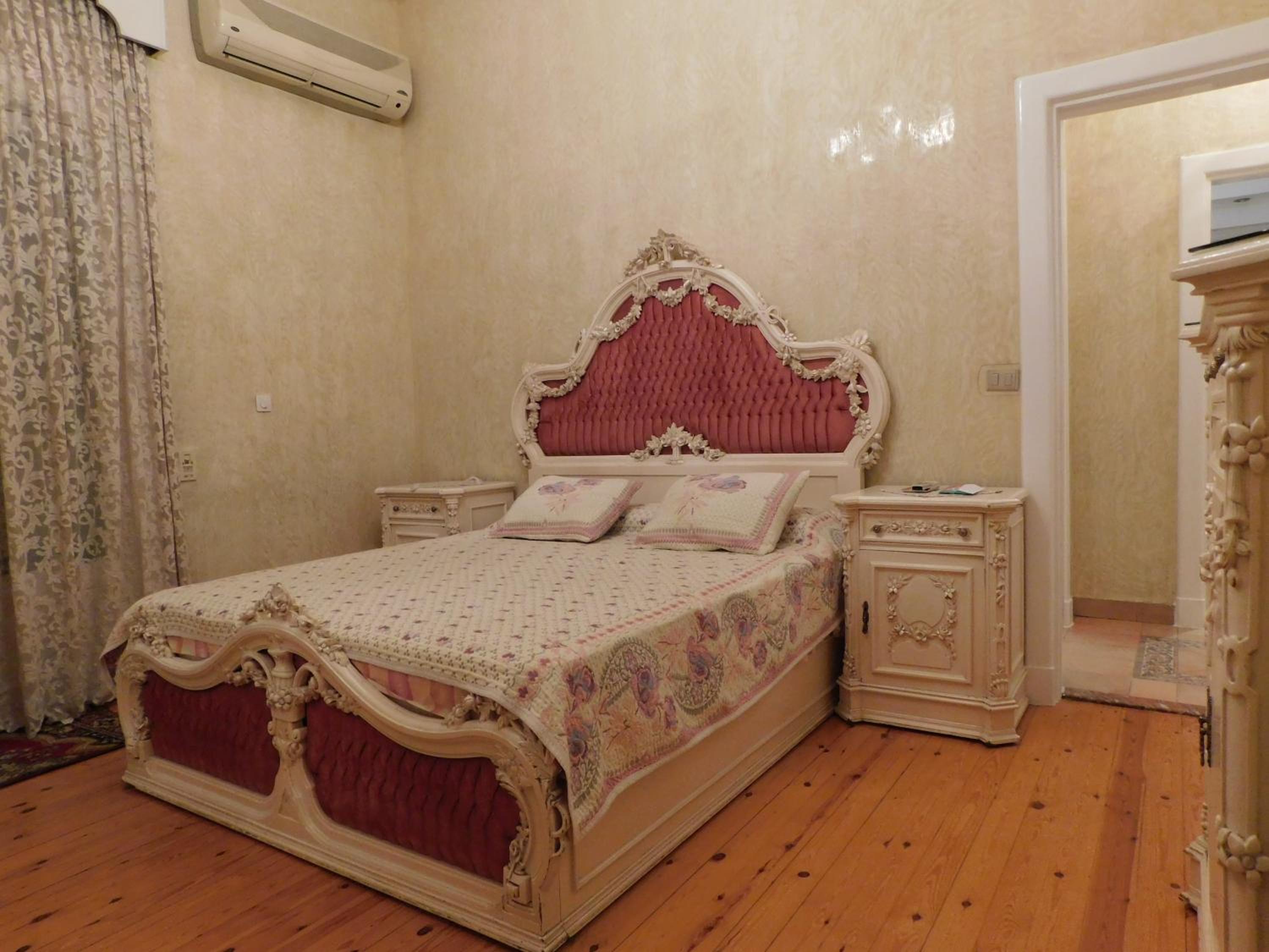 Down Town Luxury Apartment