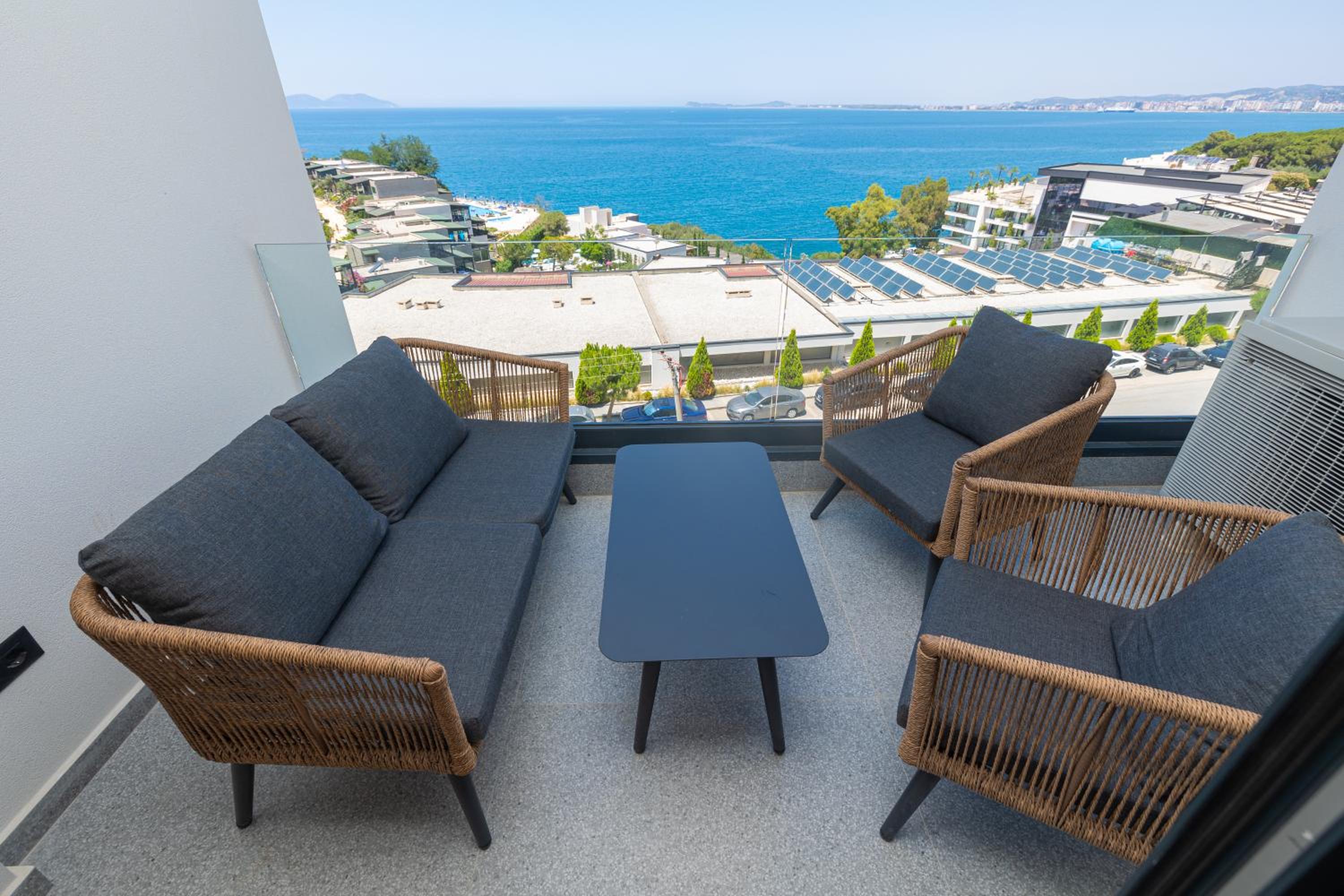 Ameli Luxury Apartment