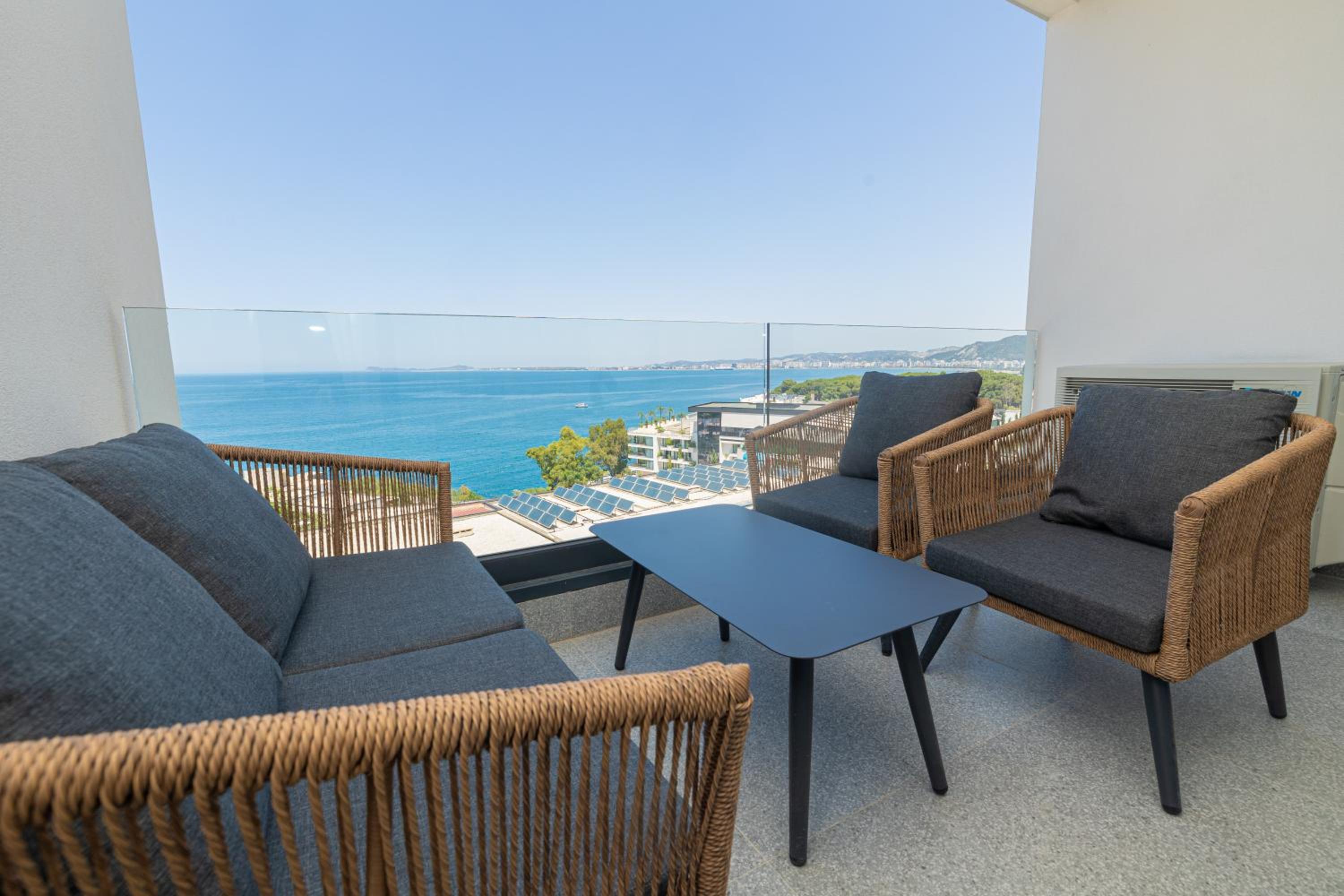 Ameli Luxury Apartment