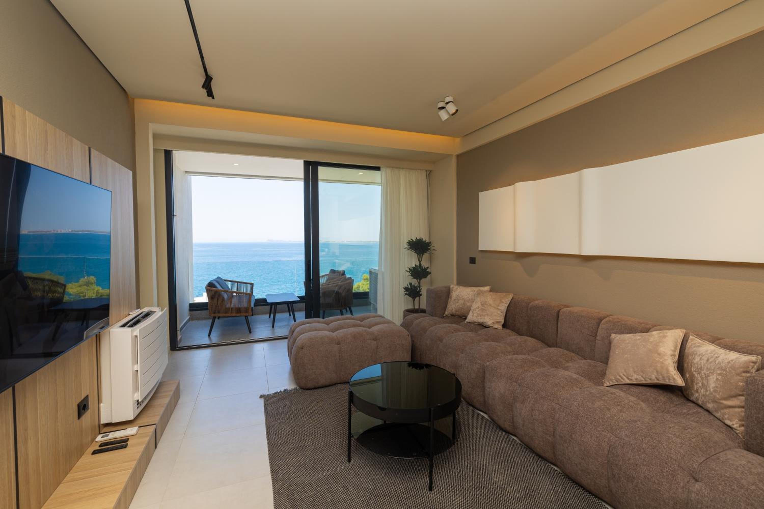 Ameli Luxury Apartment