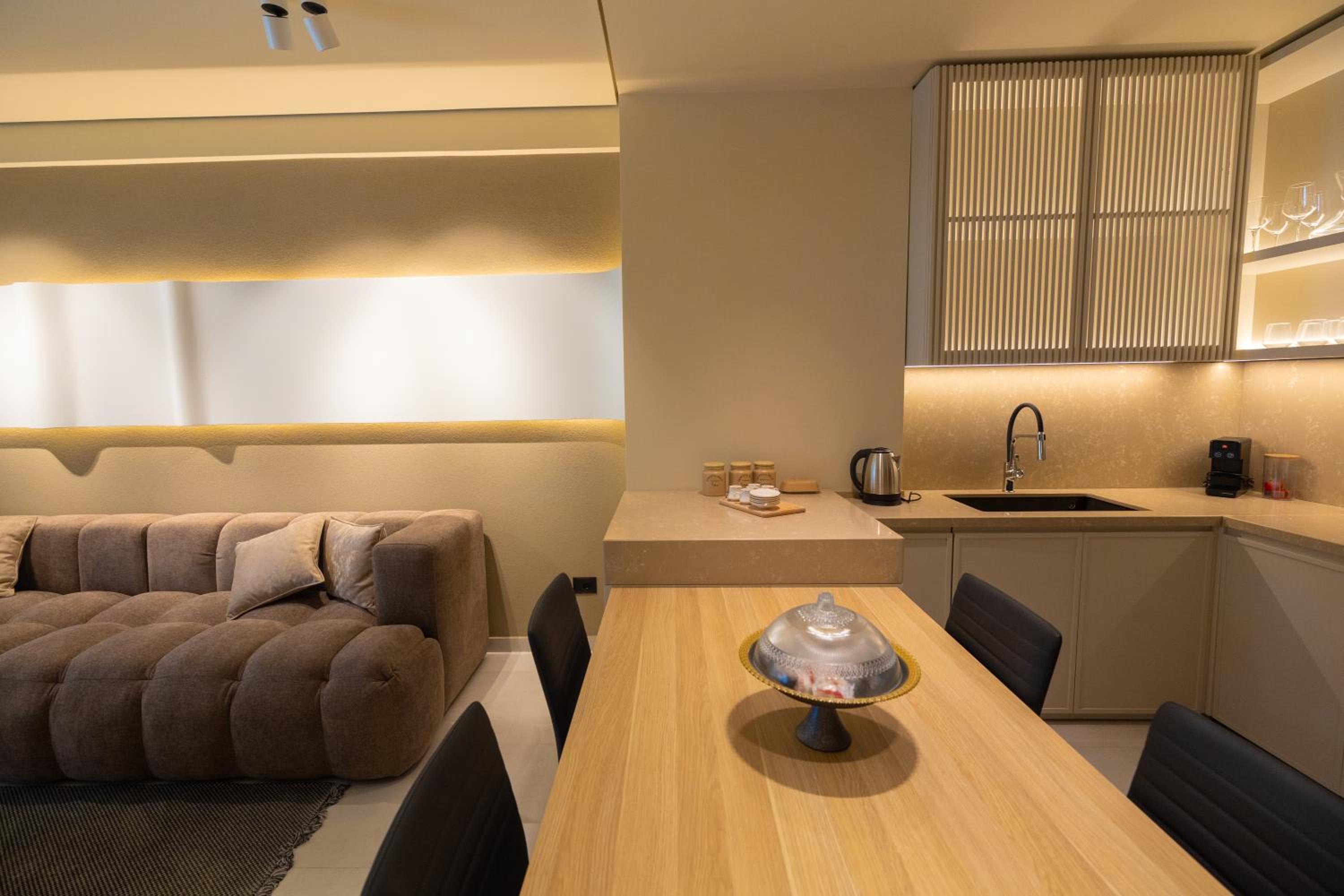 Ameli Luxury Apartment