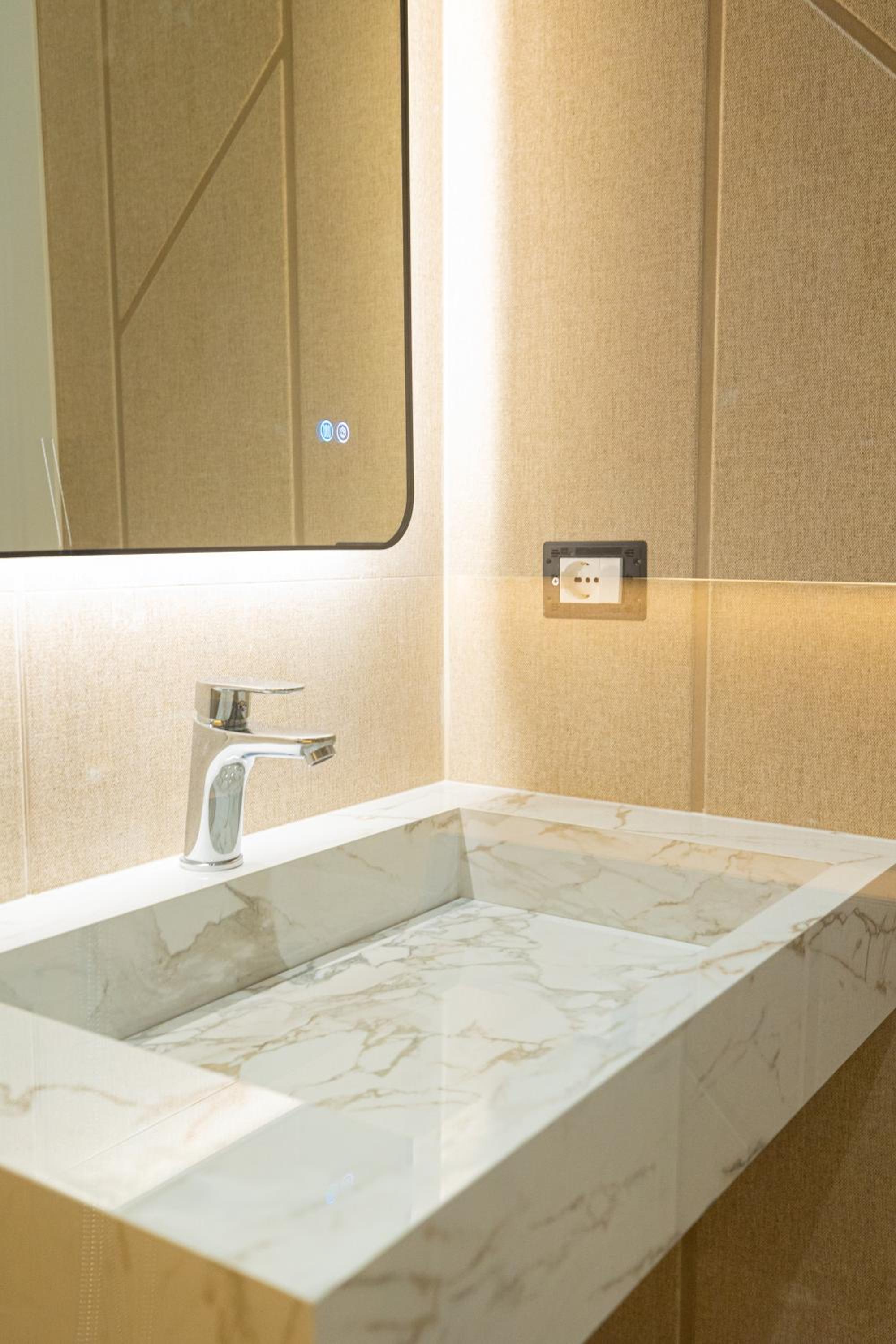Ameli Luxury Apartment