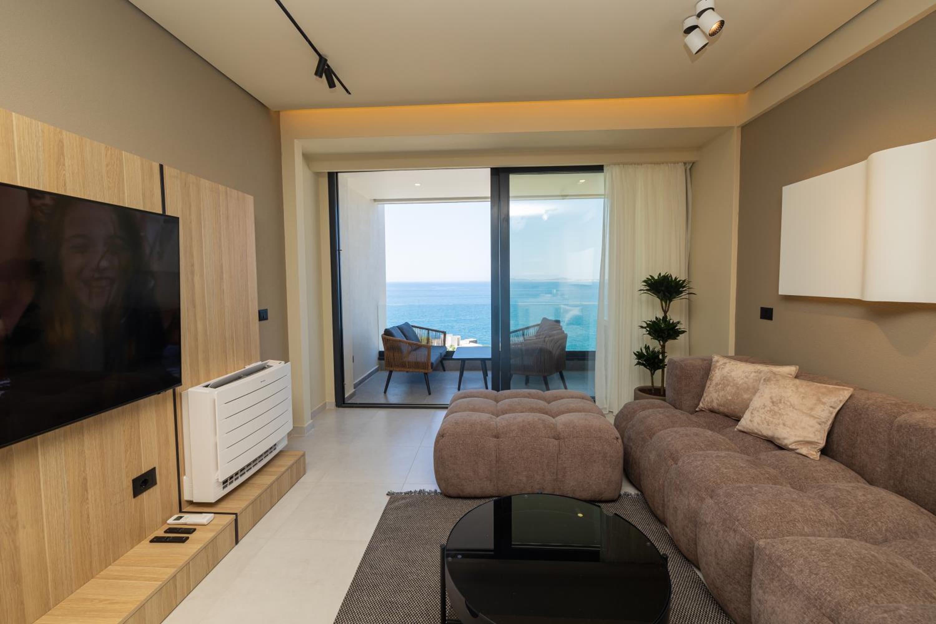 Ameli Luxury Apartment