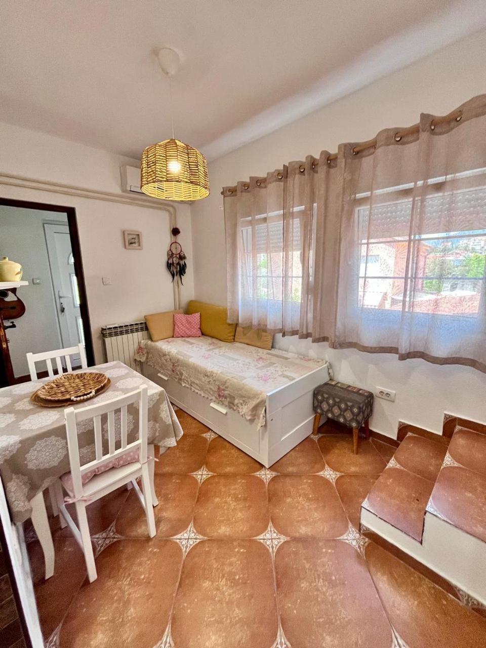 Edita Apartments