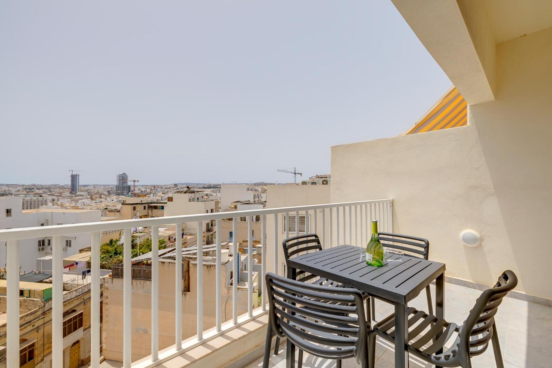 Elegant Sliema Penthouse Panoramic Terrace by Buena Vista