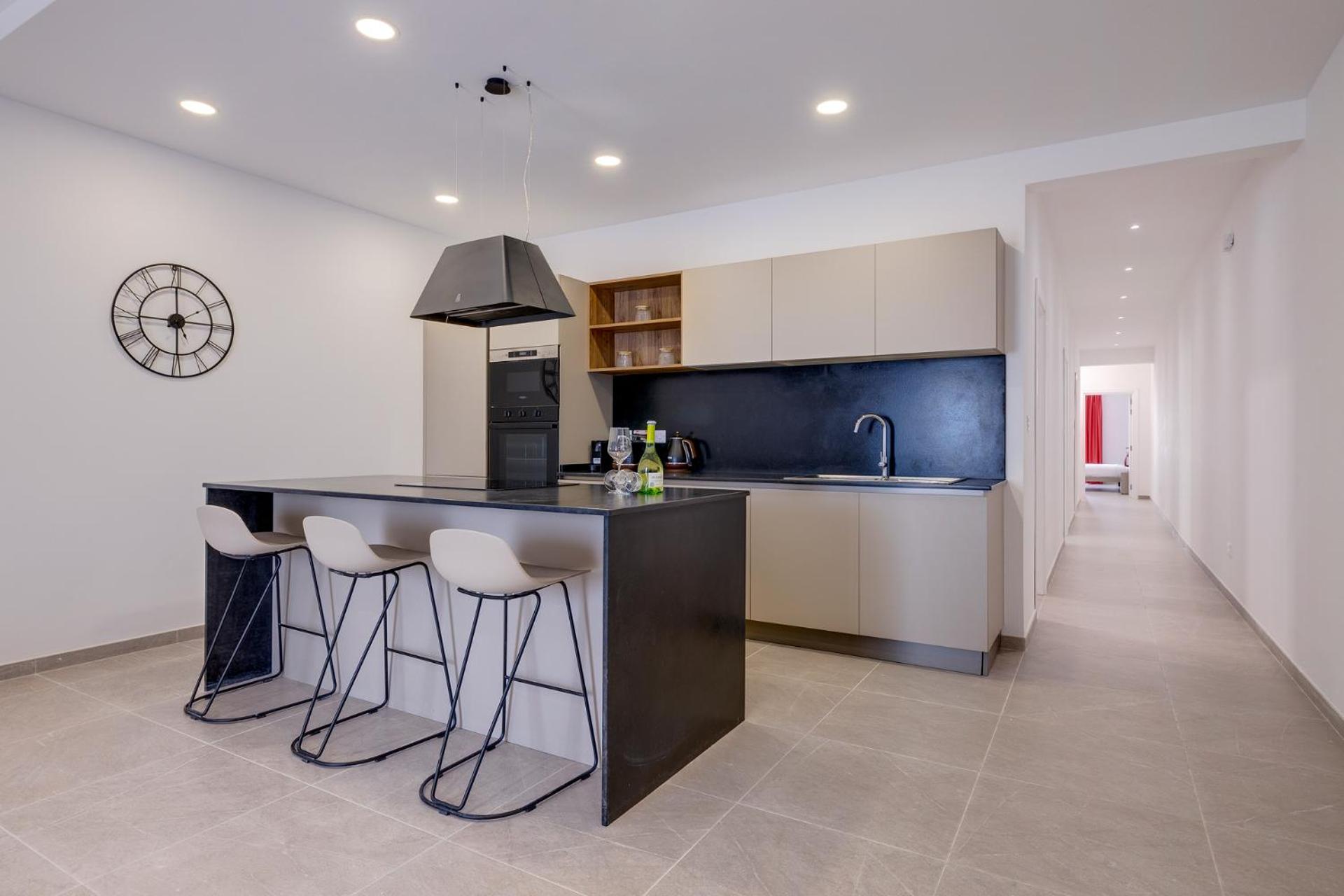 Elegant Sliema Penthouse Panoramic Terrace by Buena Vista