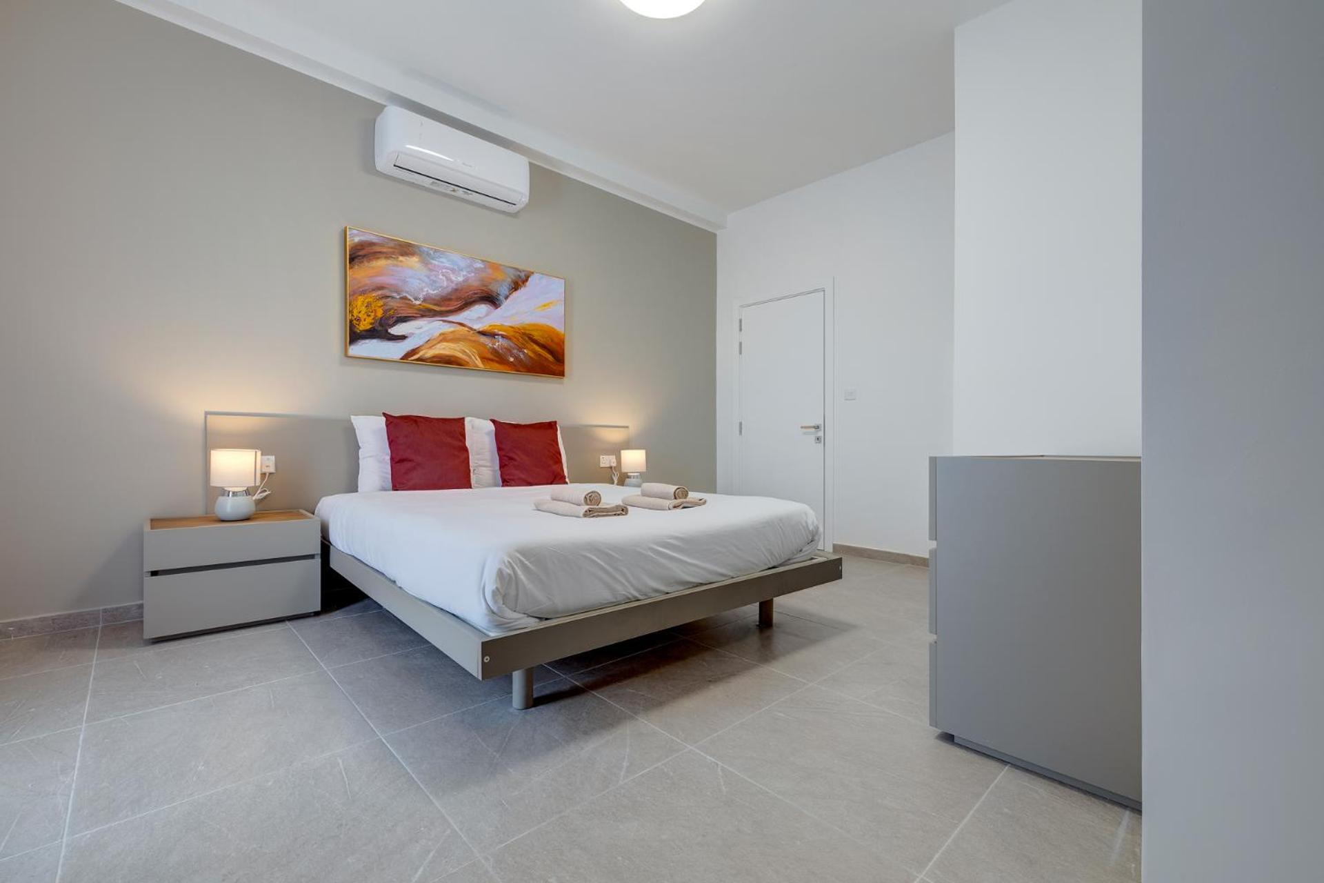 Elegant Sliema Penthouse Panoramic Terrace by Buena Vista