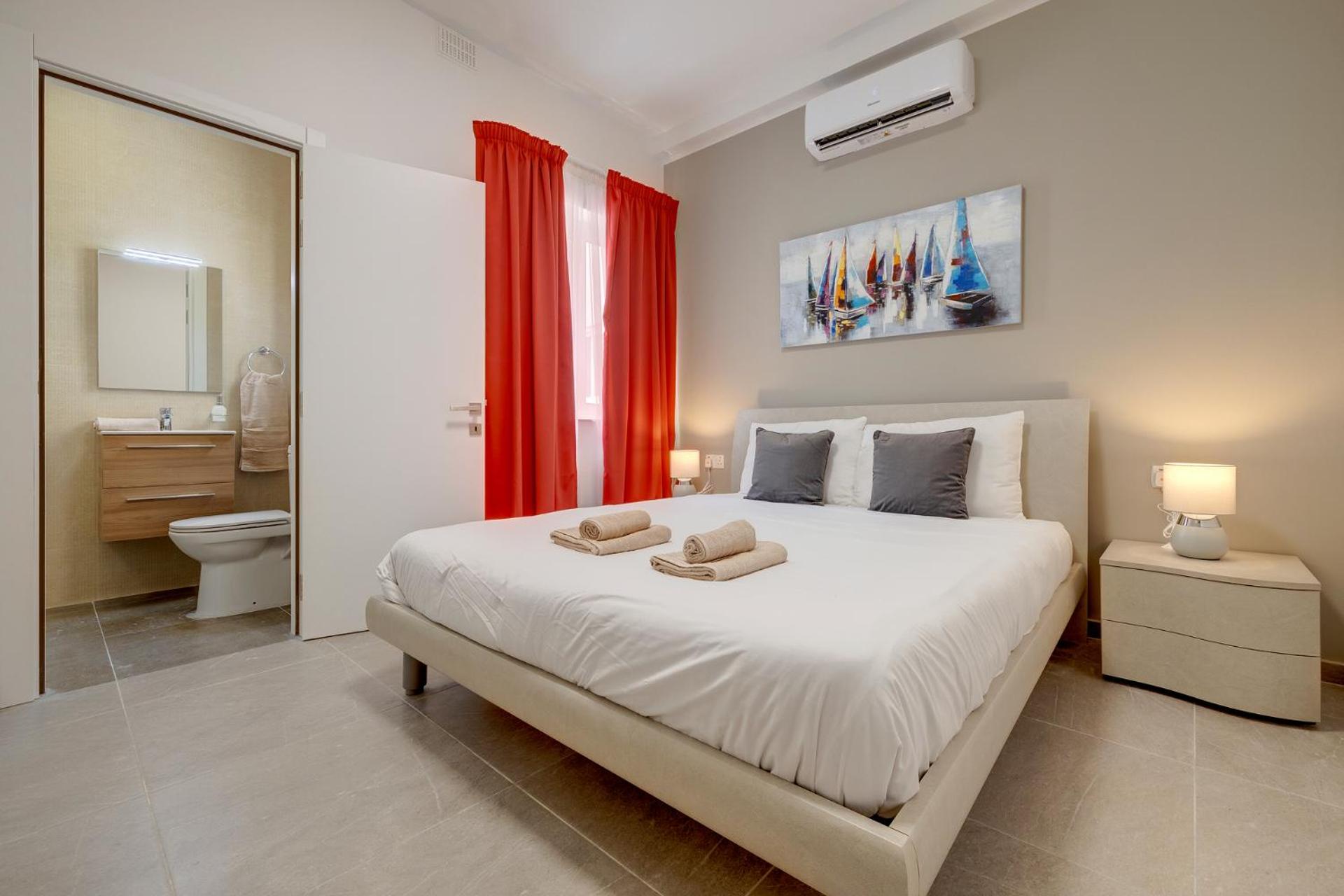 Elegant Sliema Penthouse Panoramic Terrace by Buena Vista
