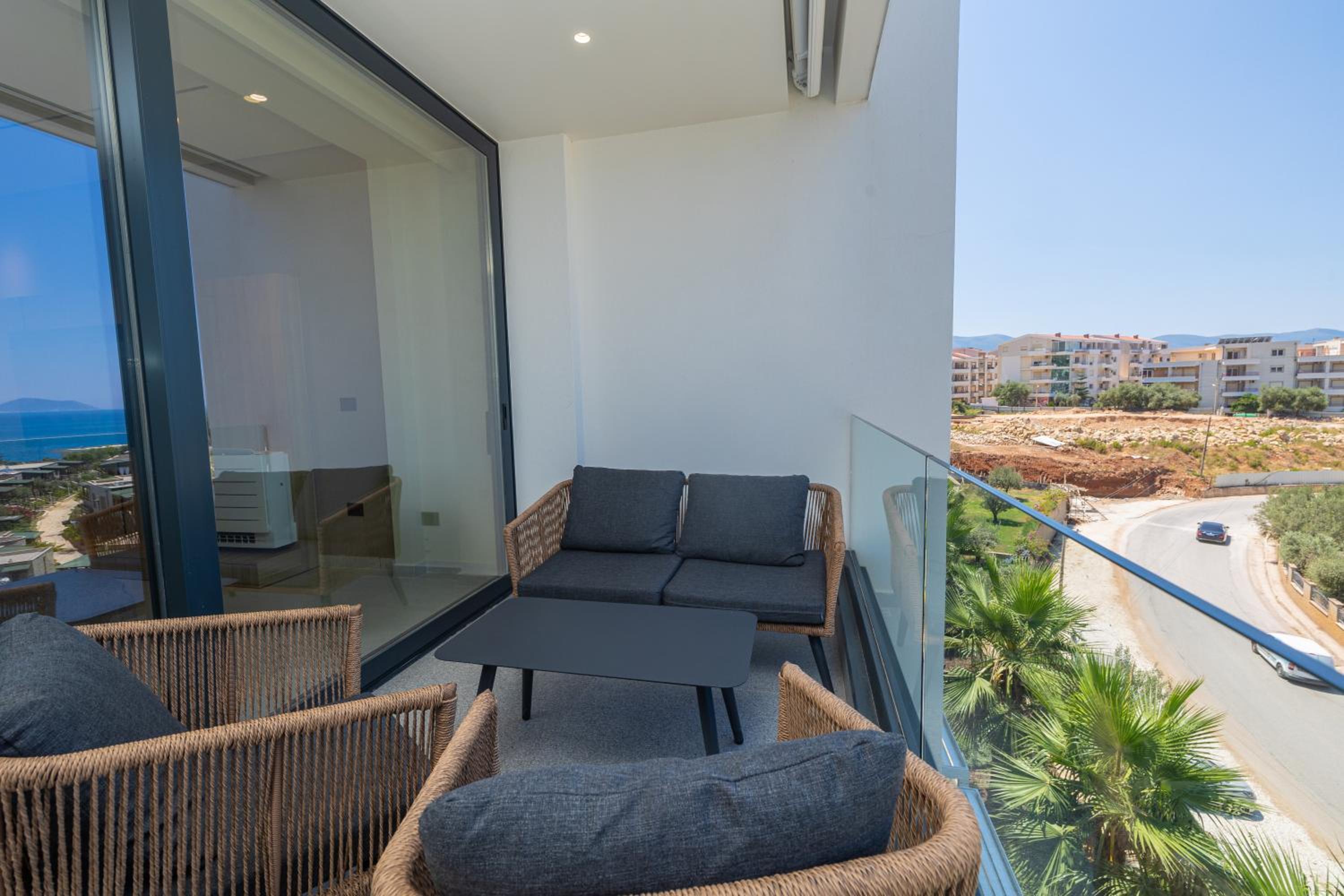 Ameli Luxury Apartment