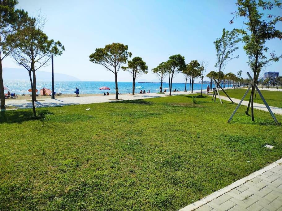 Appartement au bord de mer, grande terrasse!